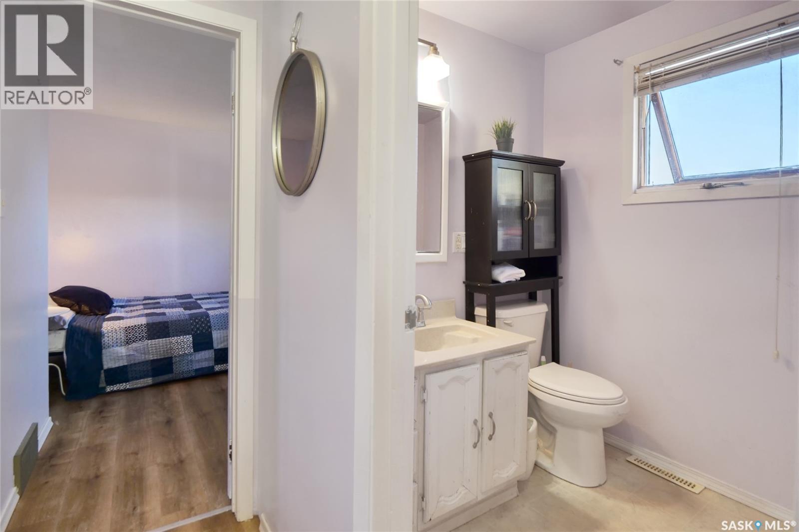 925 Hall Street W, Moose Jaw, Saskatchewan  S6H 2S3 - Photo 13 - SK022499