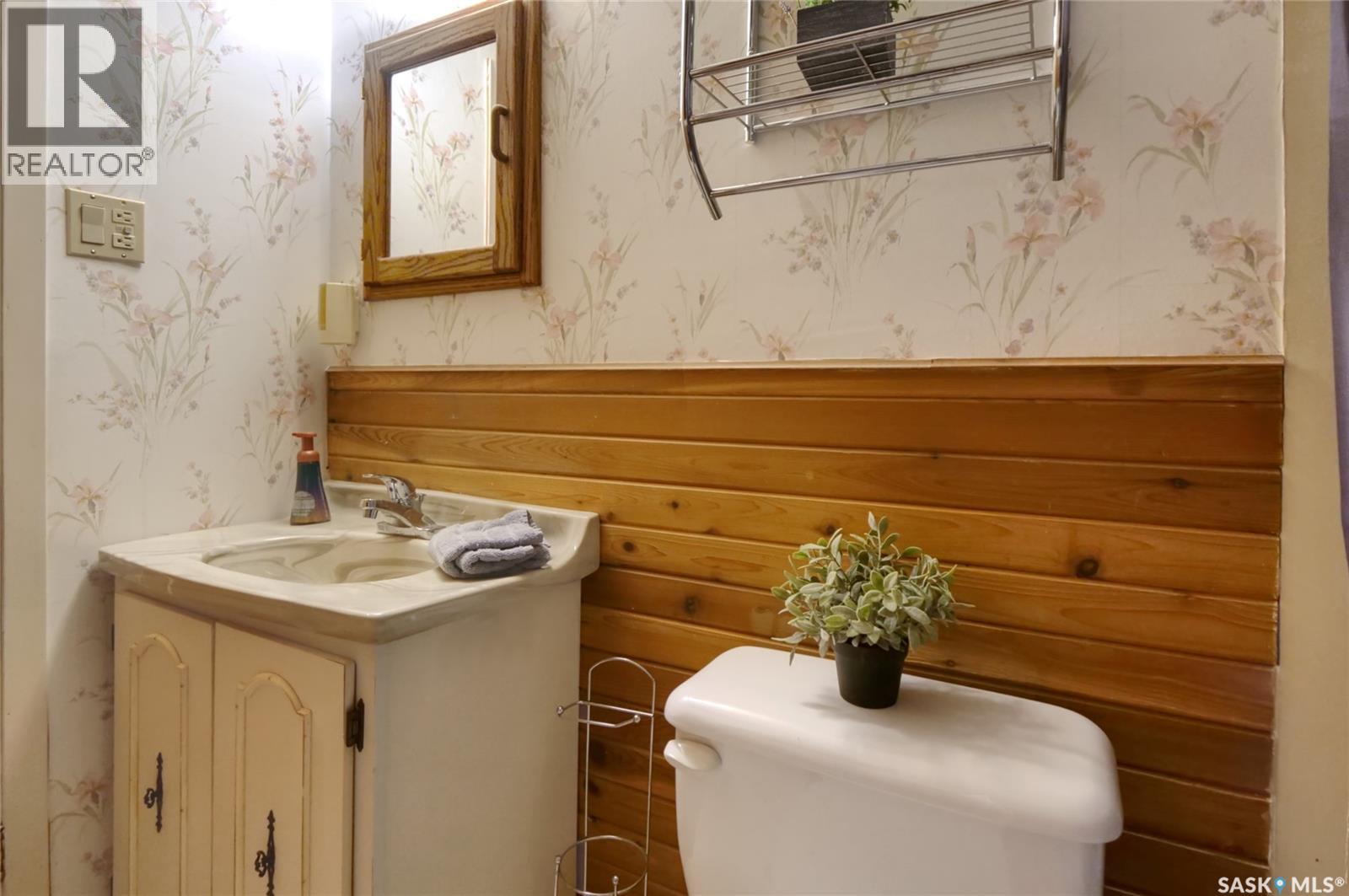 925 Hall Street W, Moose Jaw, Saskatchewan  S6H 2S3 - Photo 24 - SK022499