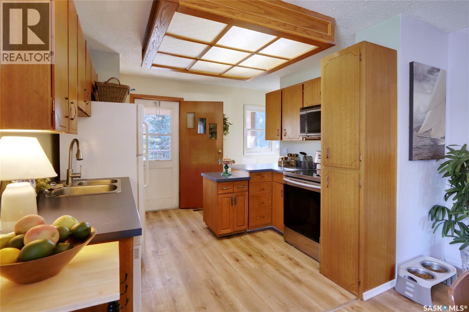 925 Hall Street W, Moose Jaw, Saskatchewan  S6H 2S3 - Photo 6 - SK022499