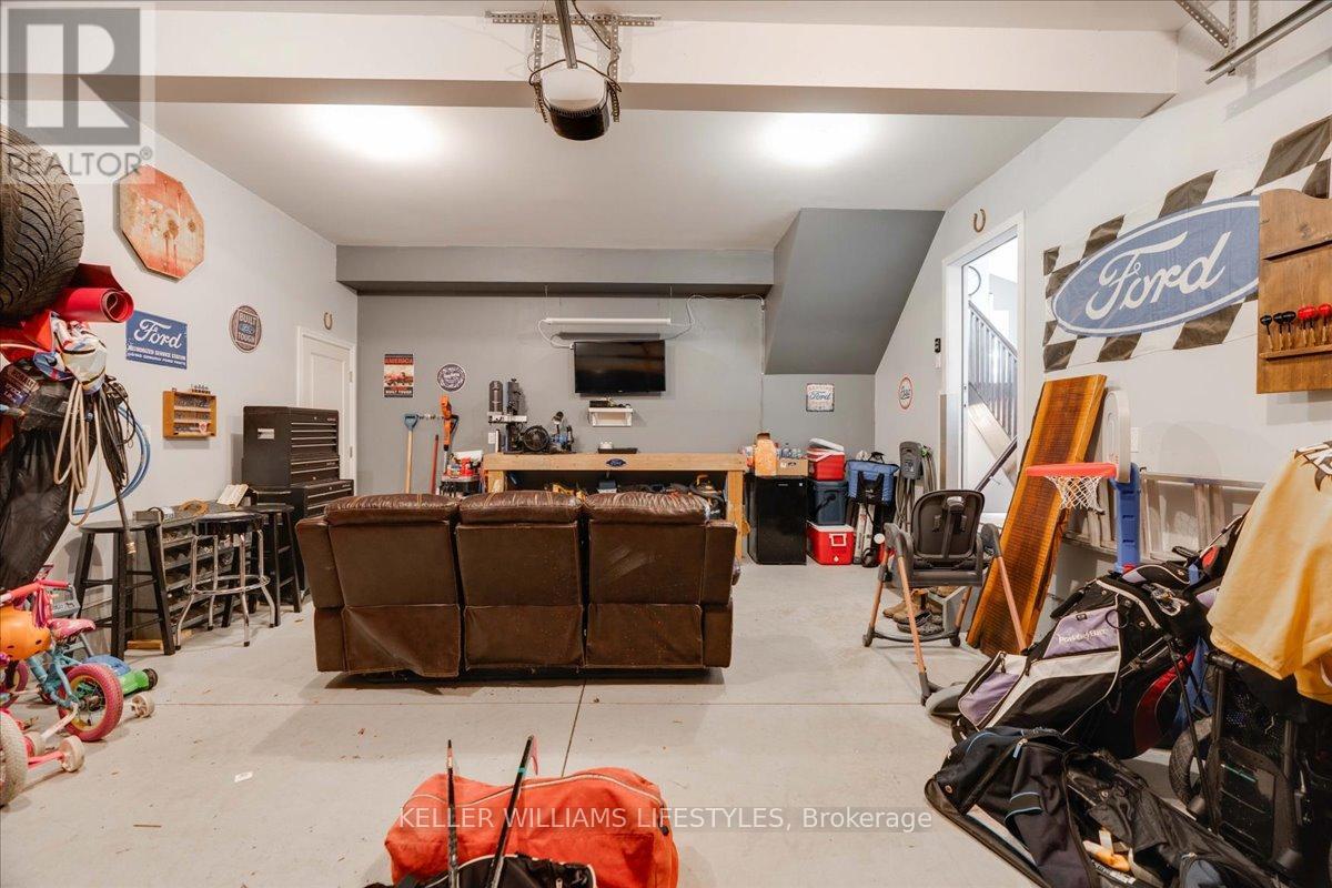 4008 Edward Street, Petrolia, Ontario  N0N 1R0 - Photo 34 - X12584974