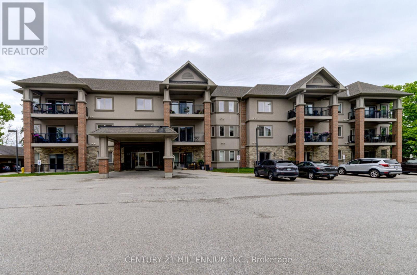 208 - 19a Yonge Street N, Springwater, Ontario  L0L 1P0 - Photo 2 - S12584760