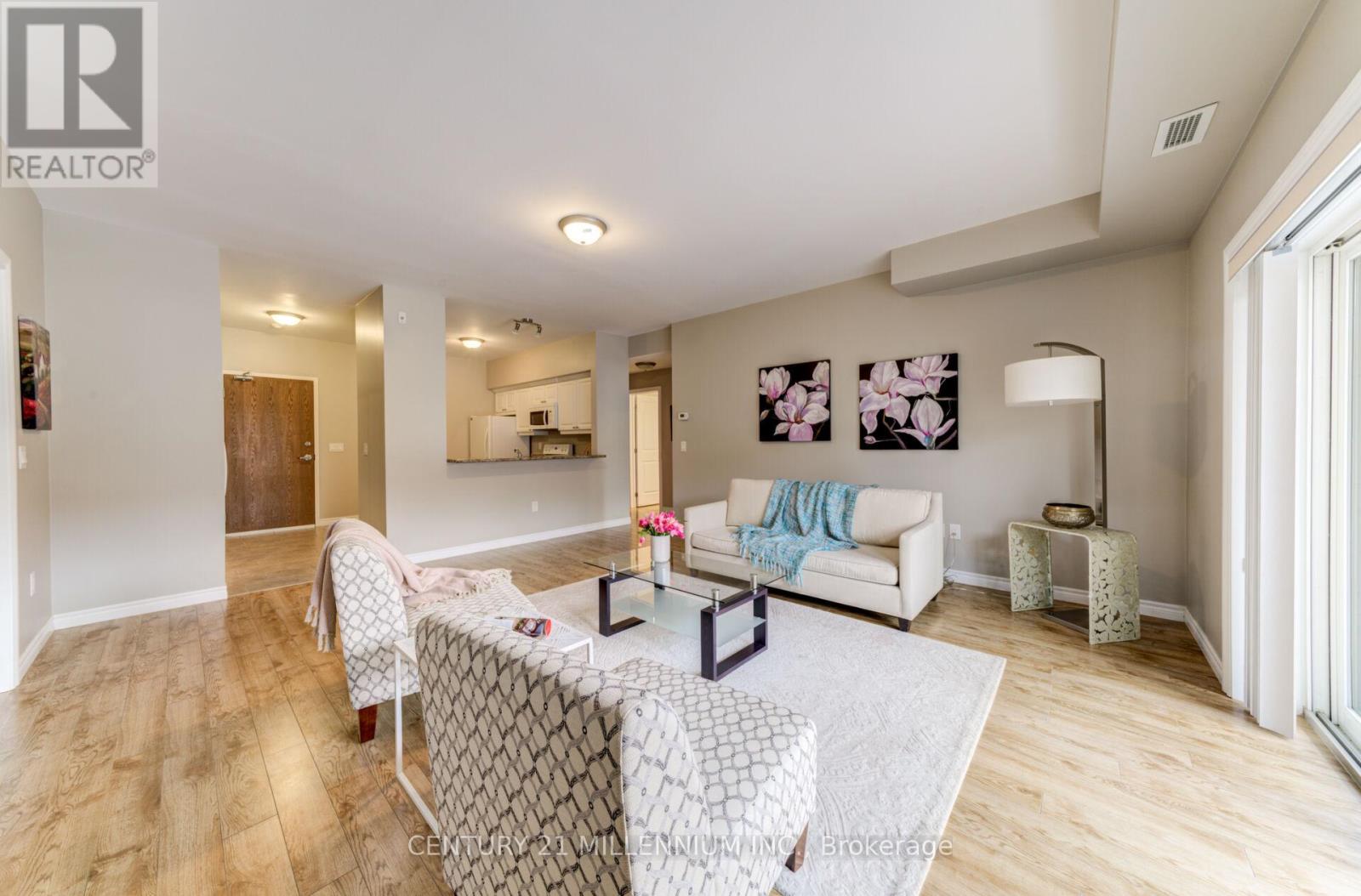 208 - 19a Yonge Street N, Springwater, Ontario  L0L 1P0 - Photo 26 - S12584760