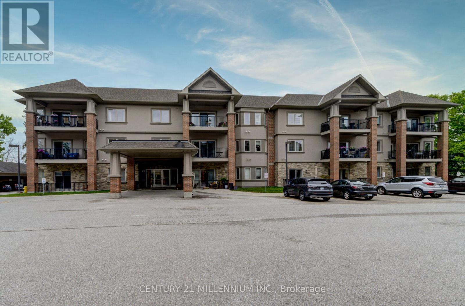208 - 19a Yonge Street N, Springwater, Ontario  L0L 1P0 - Photo 6 - S12584760
