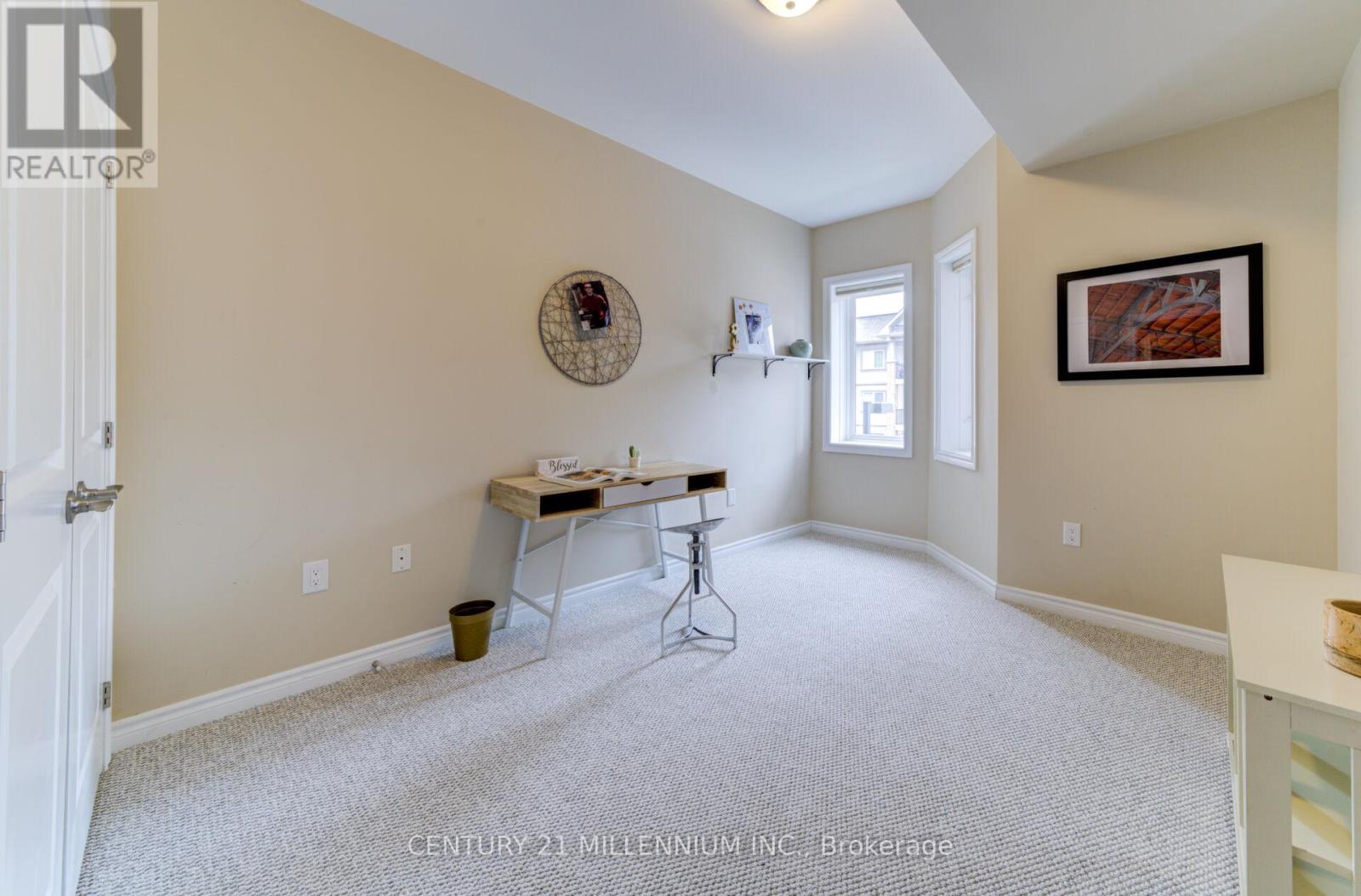 208 - 19a Yonge Street N, Springwater, Ontario  L0L 1P0 - Photo 9 - S12584760