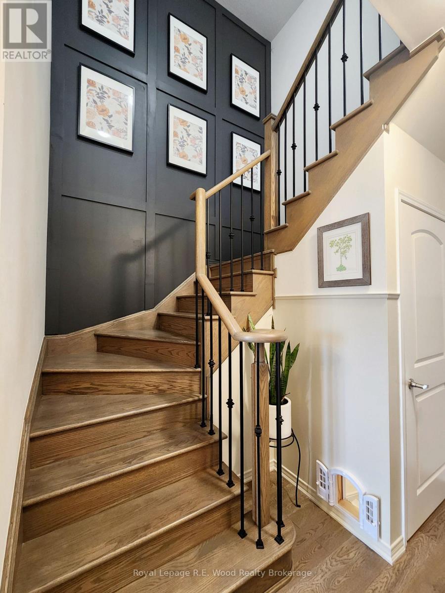 93 Cactus Crescent, Hamilton, Ontario  L8J 0M4 - Photo 3 - X12584892