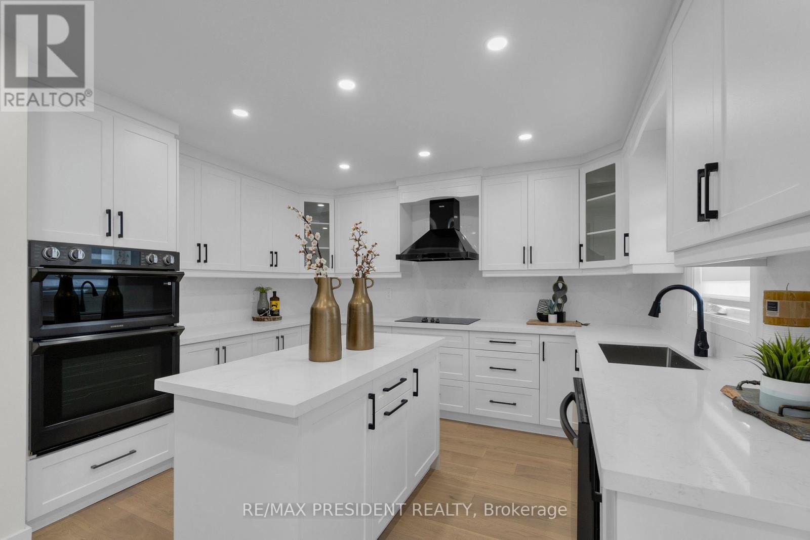 4430 Hearthside Drive, Mississauga, Ontario  L5R 1R3 - Photo 20 - W12584714