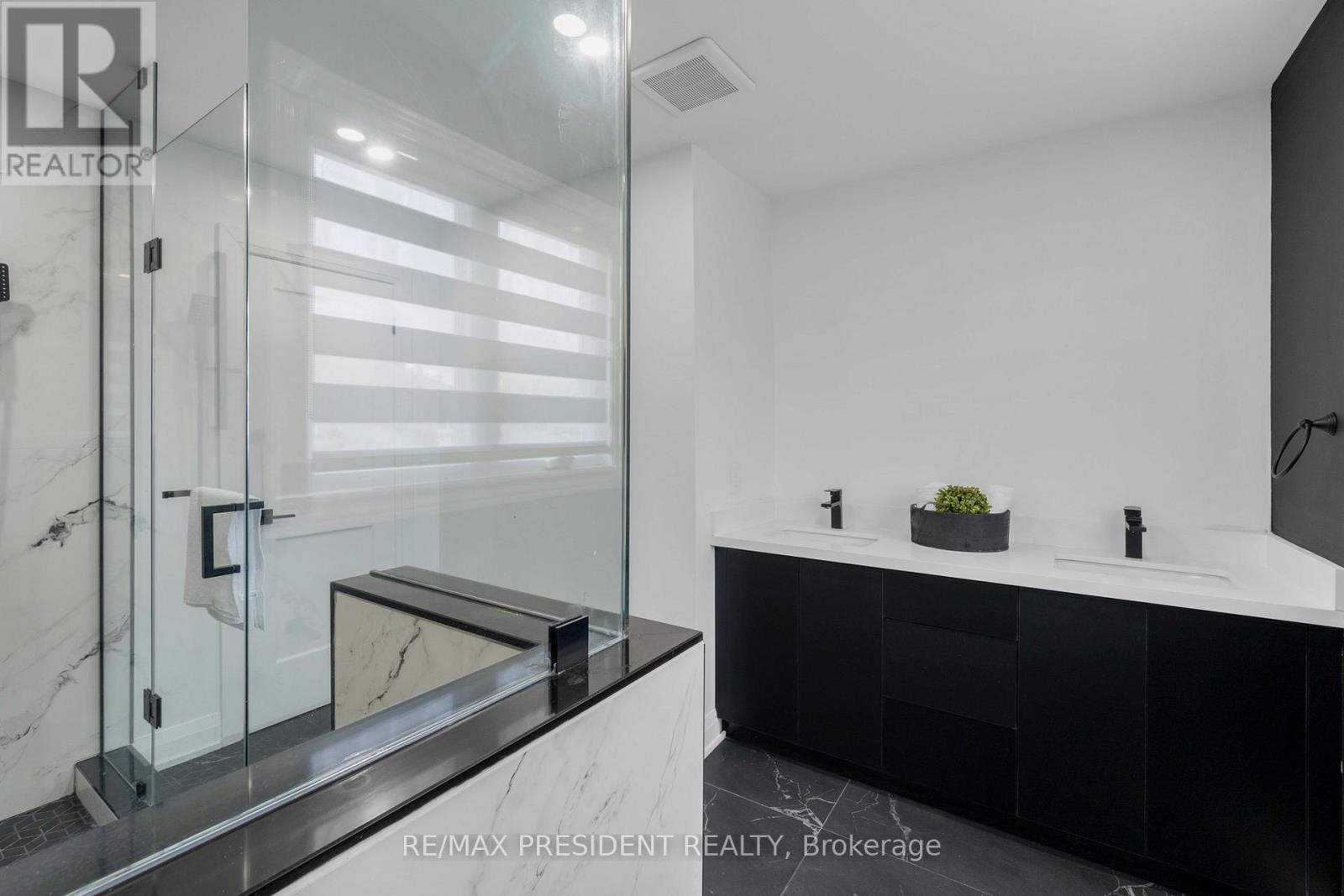 4430 Hearthside Drive, Mississauga, Ontario  L5R 1R3 - Photo 29 - W12584714