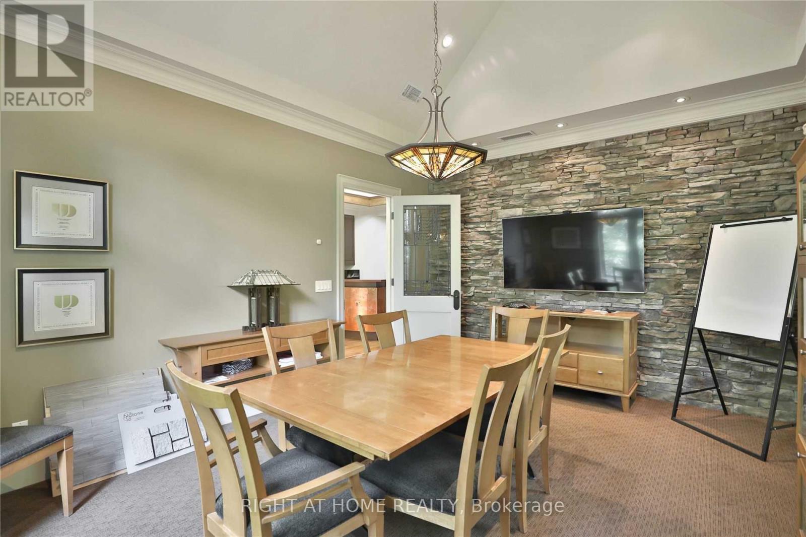 1440 Hurontario Street, Mississauga, Ontario L5G 3H4 - Photo 13 - W12584722