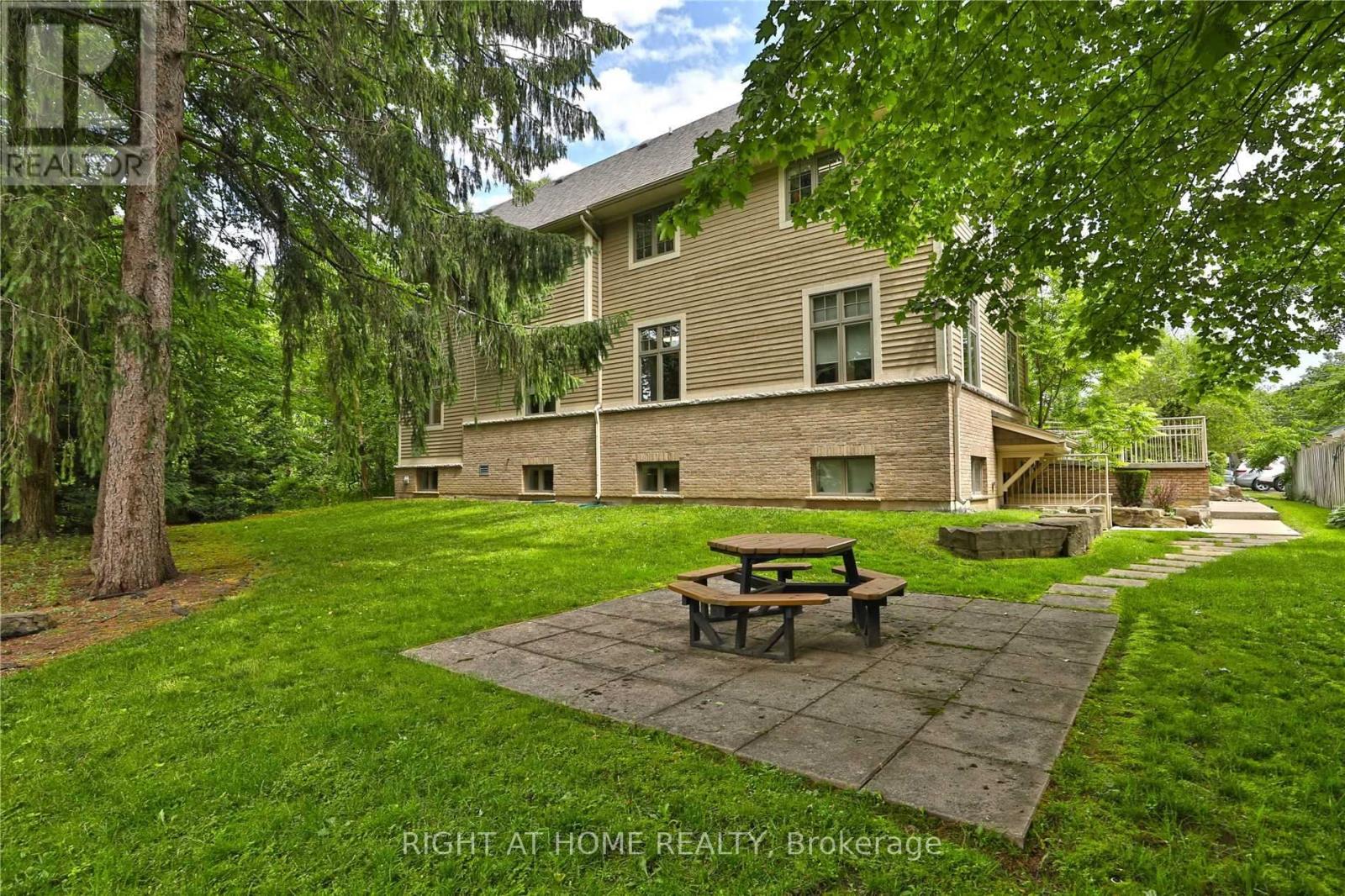 1440 Hurontario Street, Mississauga, Ontario L5G 3H4 - Photo 23 - W12584722