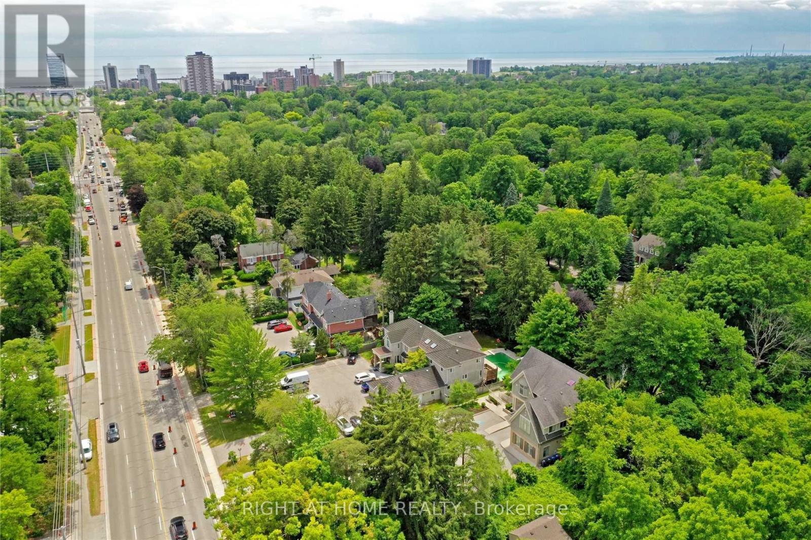 1440 Hurontario Street, Mississauga, Ontario L5G 3H4 - Photo 25 - W12584722