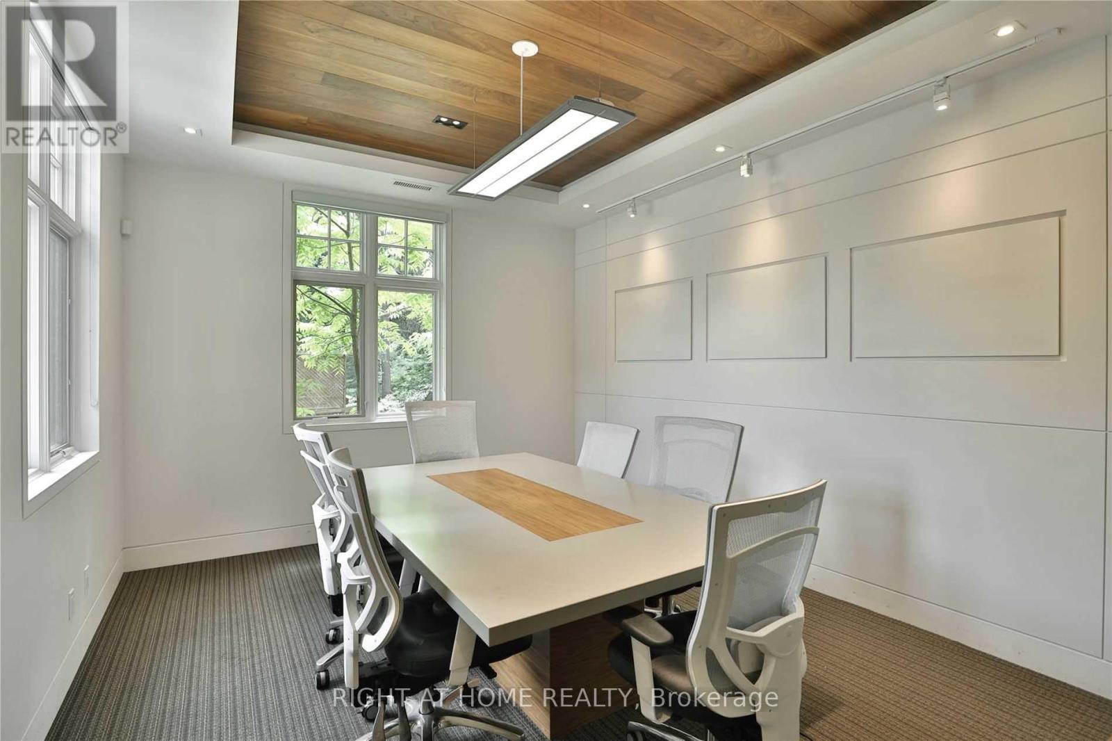 1440 Hurontario Street, Mississauga, Ontario L5G 3H4 - Photo 5 - W12584722