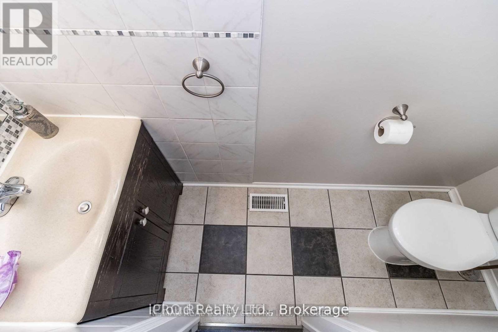 40 Muirland Crescent, Brampton, Ontario  L6X 4P4 - Photo 12 - W12584738