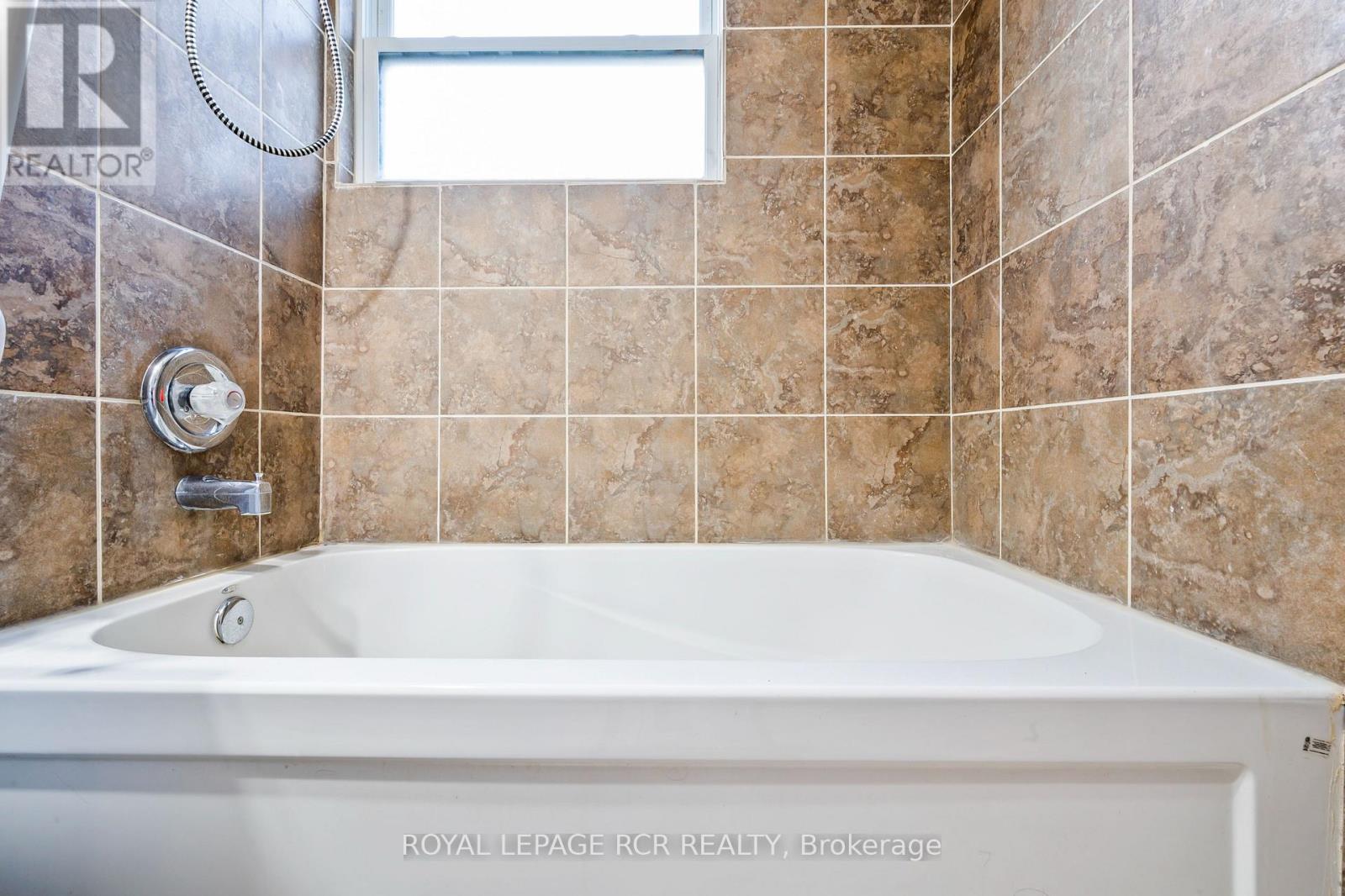 39 John Street, Orangeville, Ontario L9W 2P4 - Photo 15 - W12584776