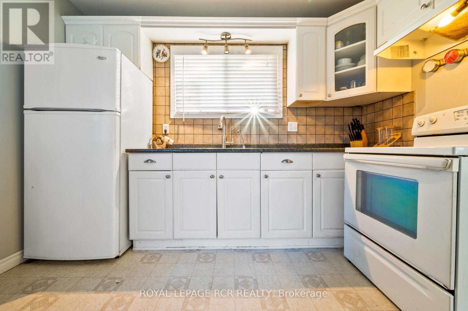 39 John Street, Orangeville, Ontario L9W 2P4 - Photo 9 - W12584776