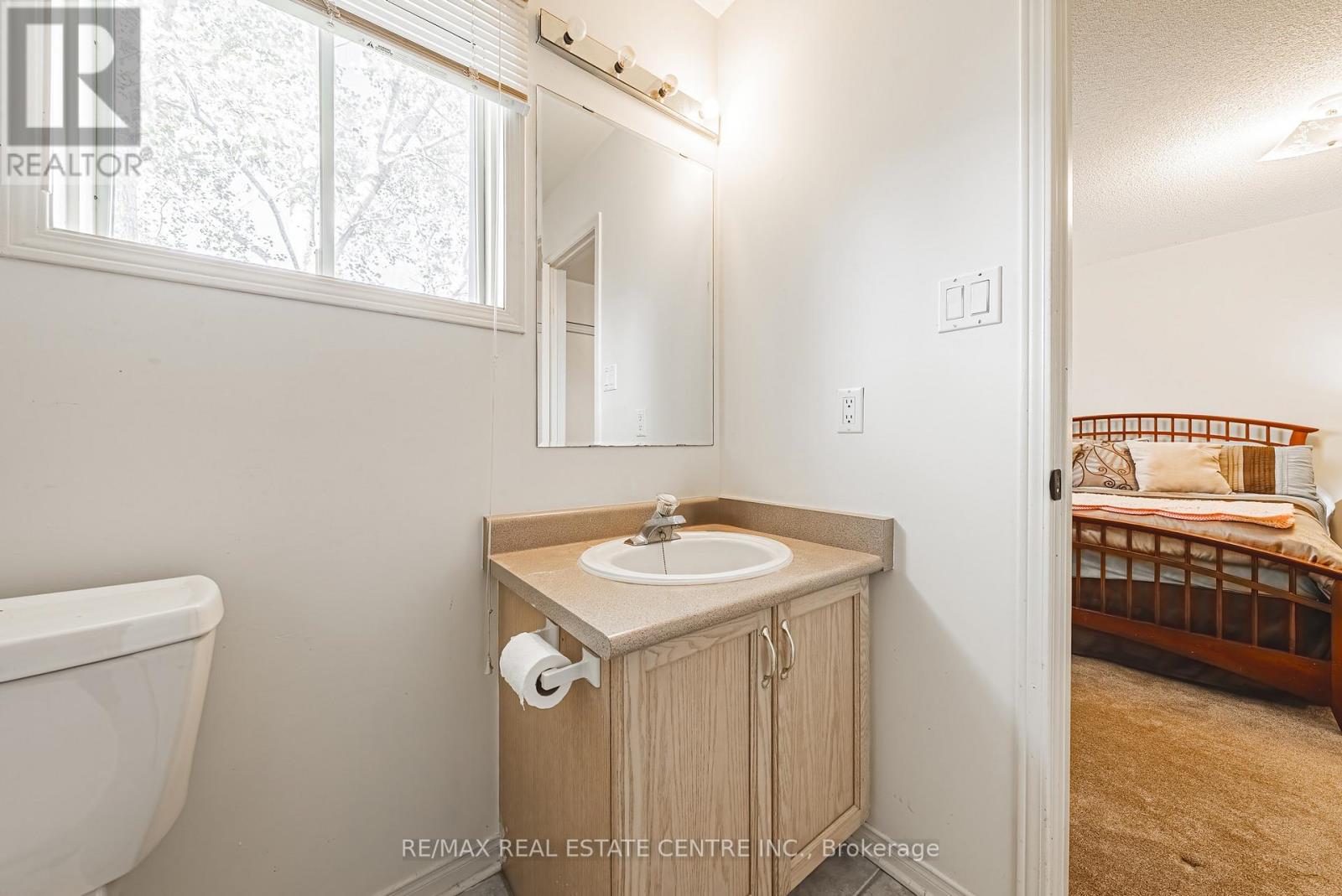 487 Taylor Crescent, Burlington, Ontario  L7L 6G2 - Photo 18 - W12584816