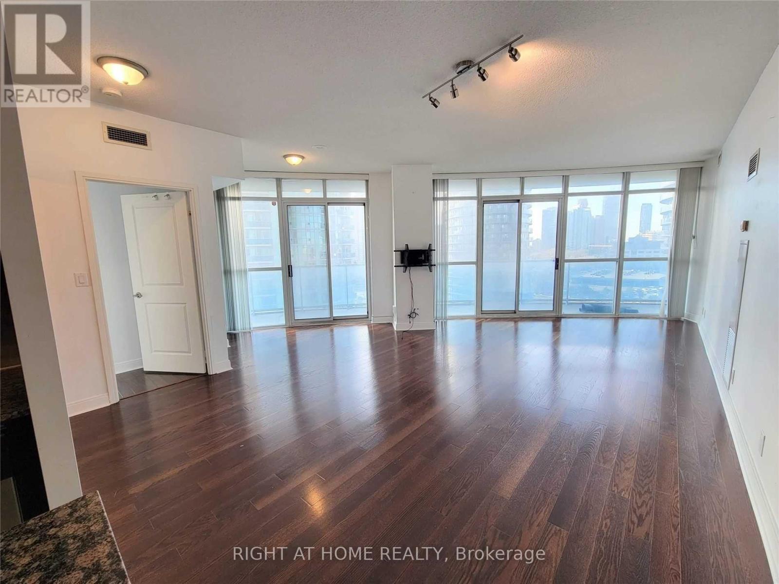 1206 - 80 Absolute Avenue, Mississauga, Ontario  L4Z 0A5 - Photo 3 - W12584852