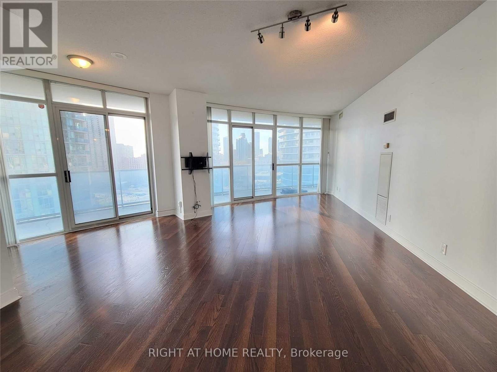 1206 - 80 Absolute Avenue, Mississauga, Ontario  L4Z 0A5 - Photo 4 - W12584852