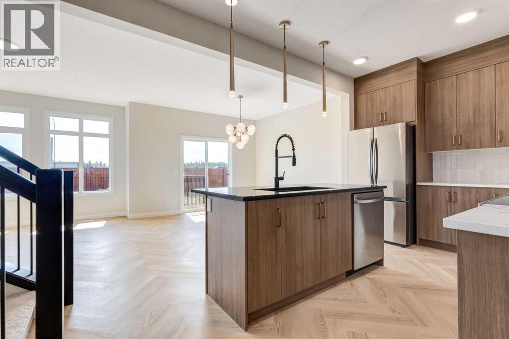 35 Belgian Court, Cochrane, Alberta  T4C 3H5 - Photo 4 - A2240396