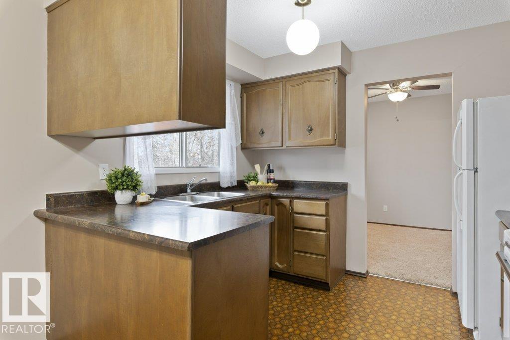 23 Lorraine Cr, St. Albert, Alberta  T8N 2R4 - Photo 15 - E4466949