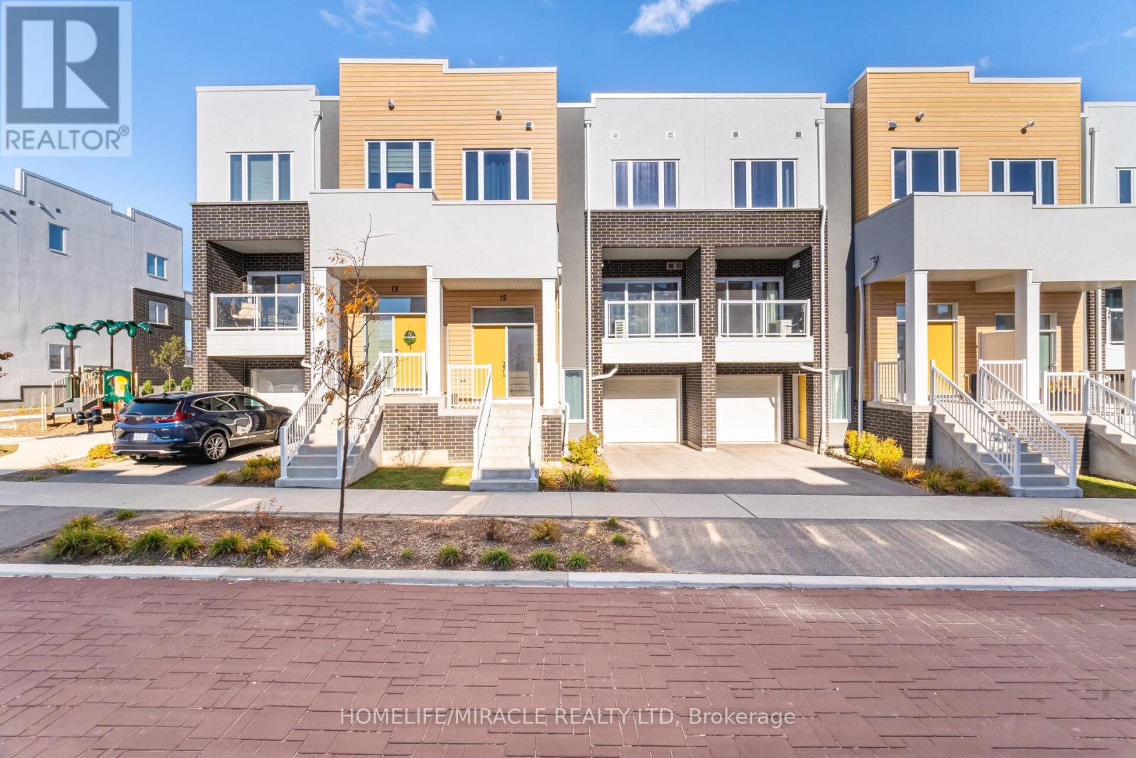 15 Visionary Avenue, Kitchener, Ontario N2R 0R7 - Photo 2 - X12584720