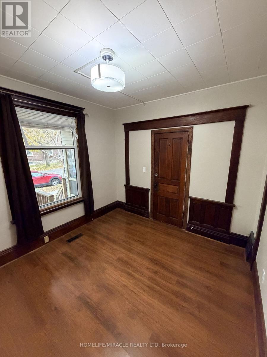 201 Darling Street, Brantford, Ontario  N3S 3W8 - Photo 7 - X12584766