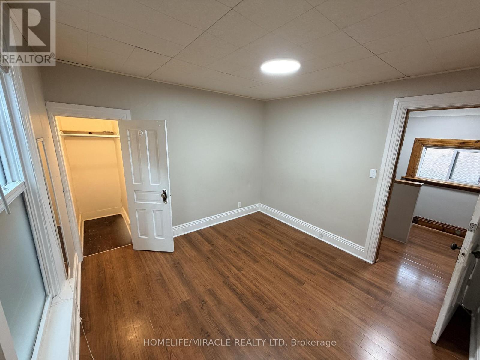 201 Darling Street, Brantford, Ontario  N3S 3W8 - Photo 9 - X12584766