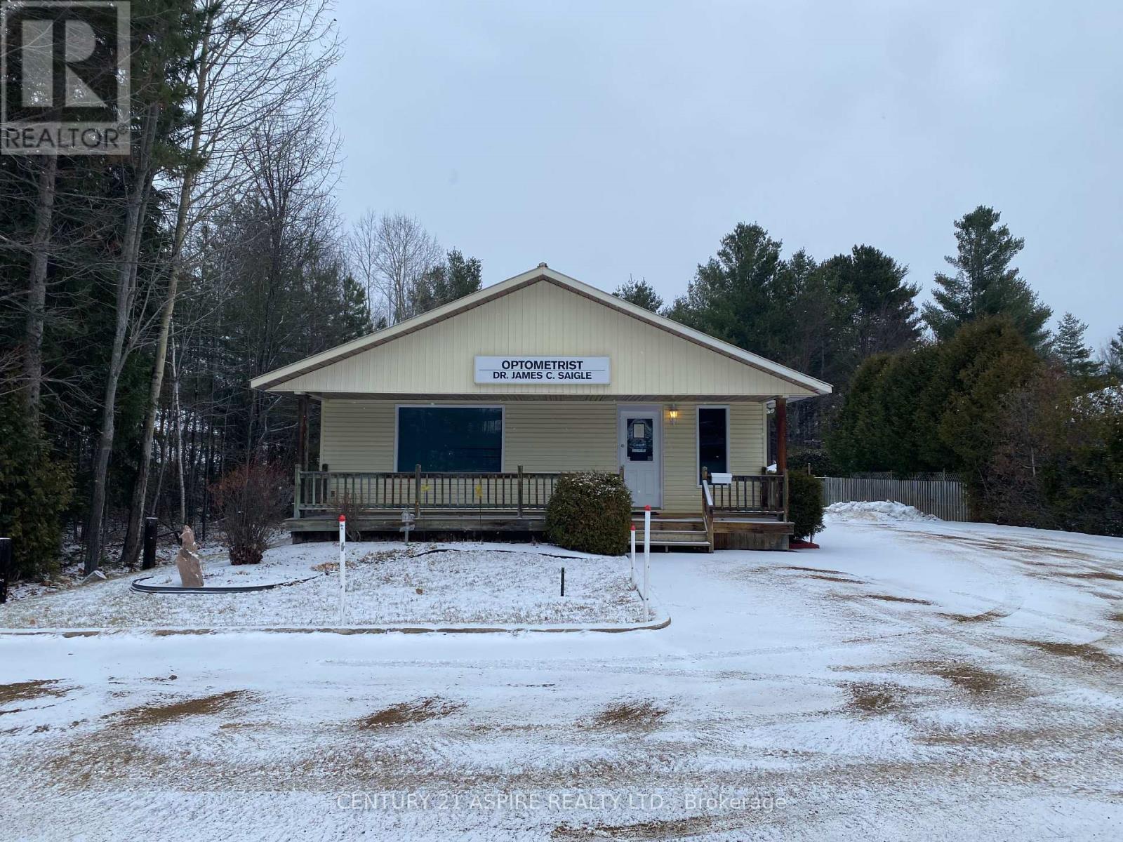 2889 PETAWAWA BOULEVARD, Petawawa, Ontario