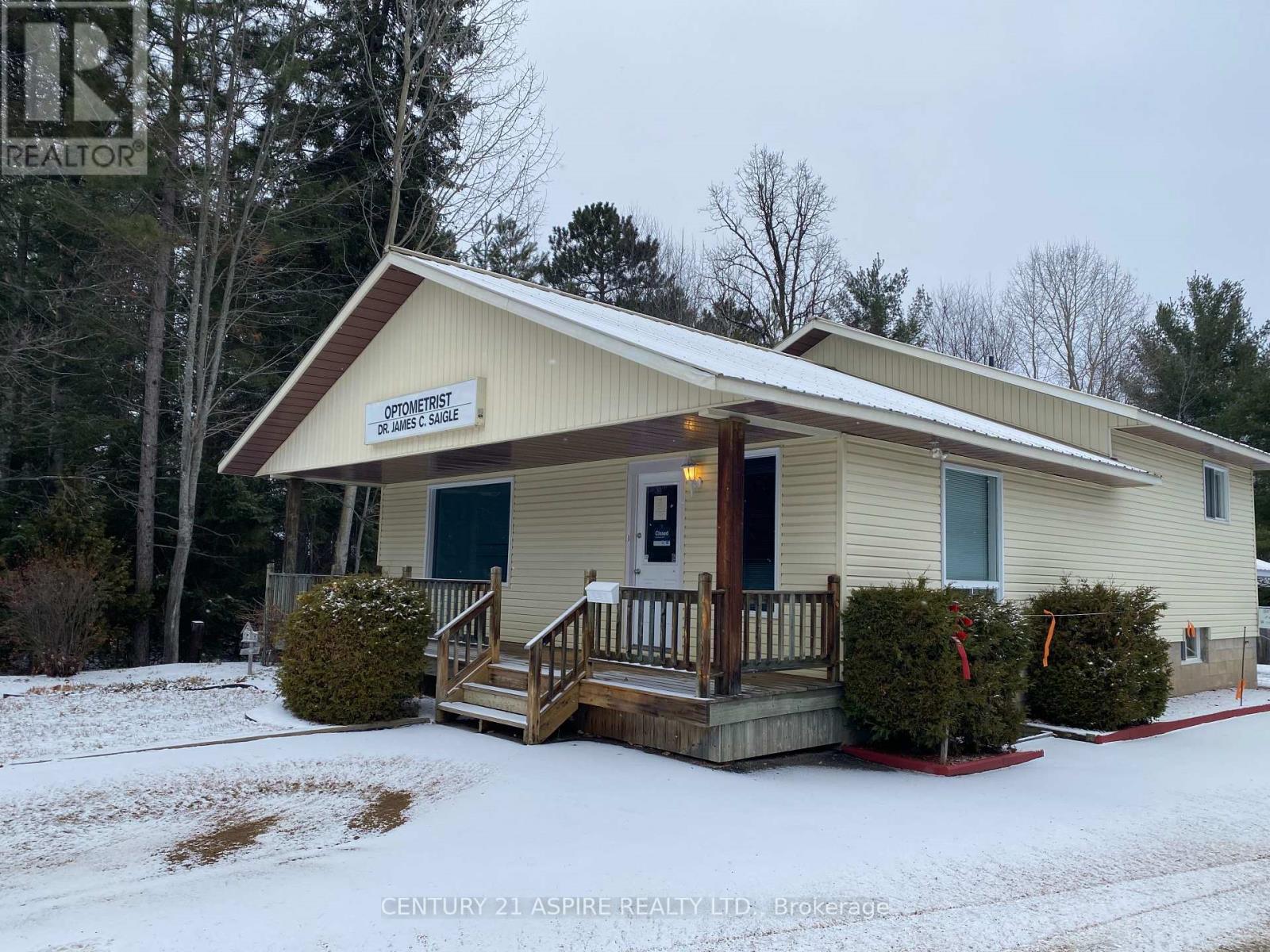 2889 Petawawa Boulevard, Petawawa, Ontario  K8H 1Y1 - Photo 2 - X12584882