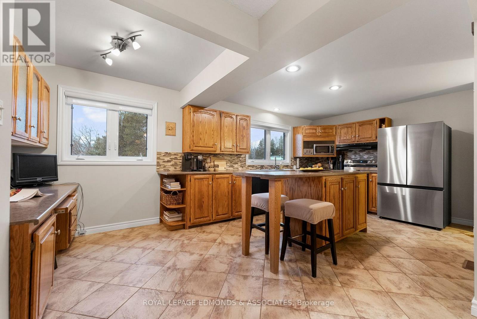 40925 Highway 41, Laurentian Valley, Ontario  K8A 6W5 - Photo 12 - X12584994