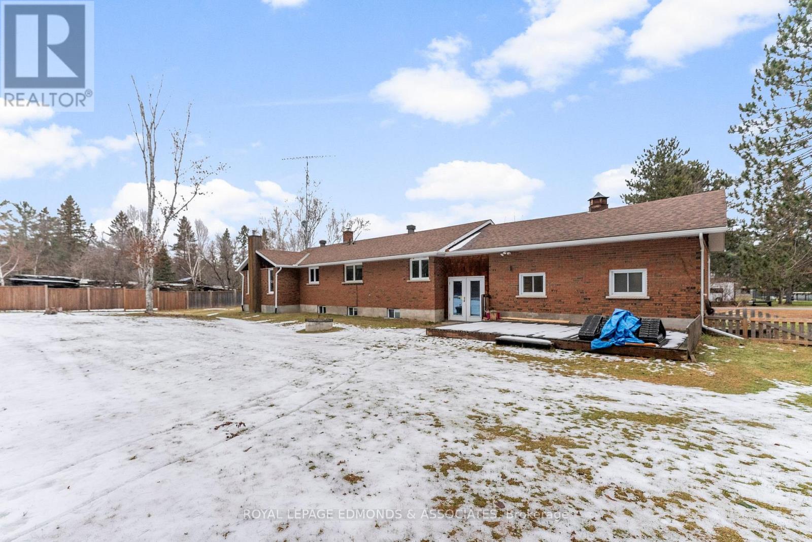 40925 Highway 41, Laurentian Valley, Ontario  K8A 6W5 - Photo 37 - X12584994