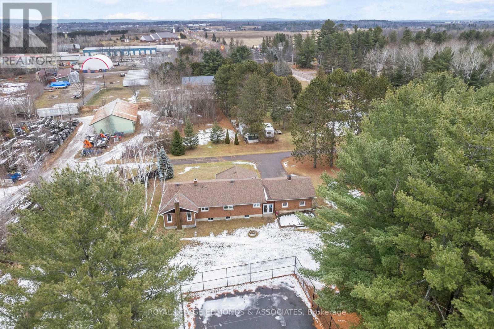 40925 Highway 41, Laurentian Valley, Ontario  K8A 6W5 - Photo 48 - X12584994