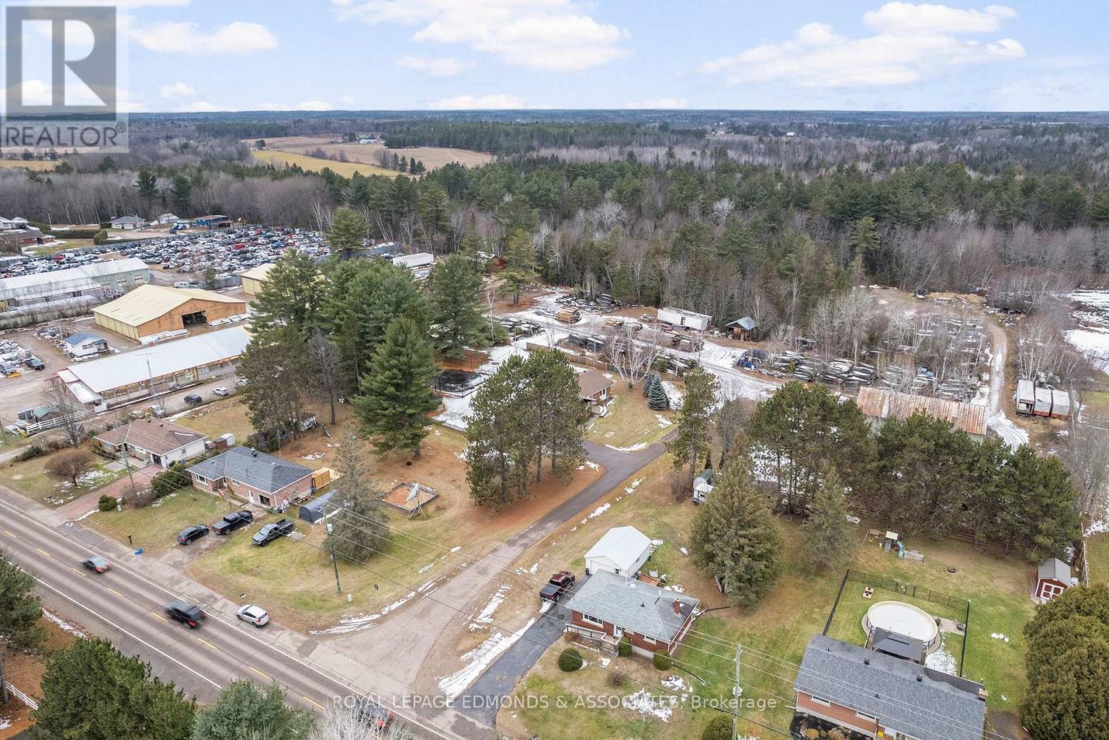 40925 Highway 41, Laurentian Valley, Ontario  K8A 6W5 - Photo 49 - X12584994