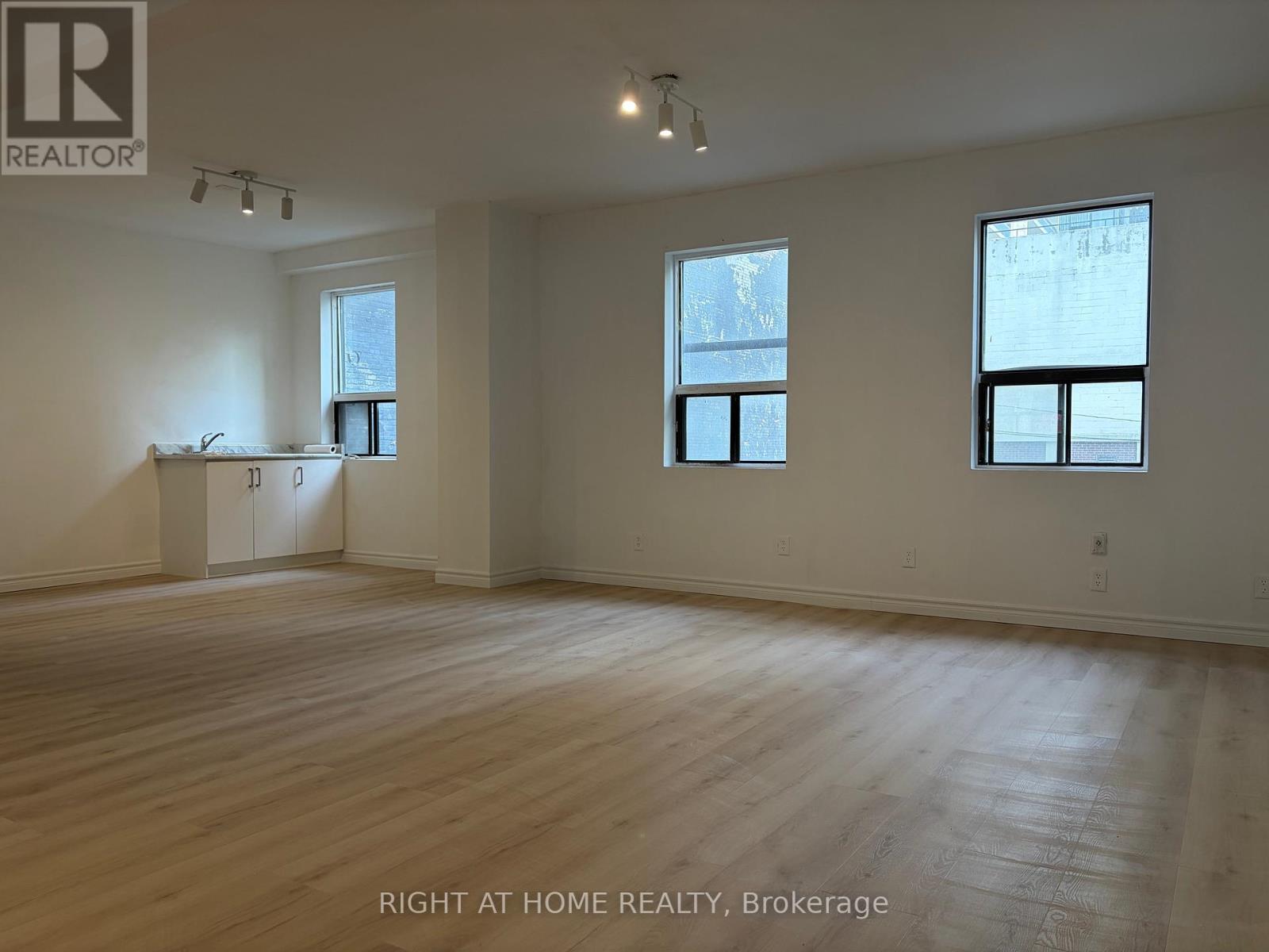 2nd Floor - 575 Yonge Street, Toronto, Ontario  M4Y 1Z2 - Photo 4 - C12324859
