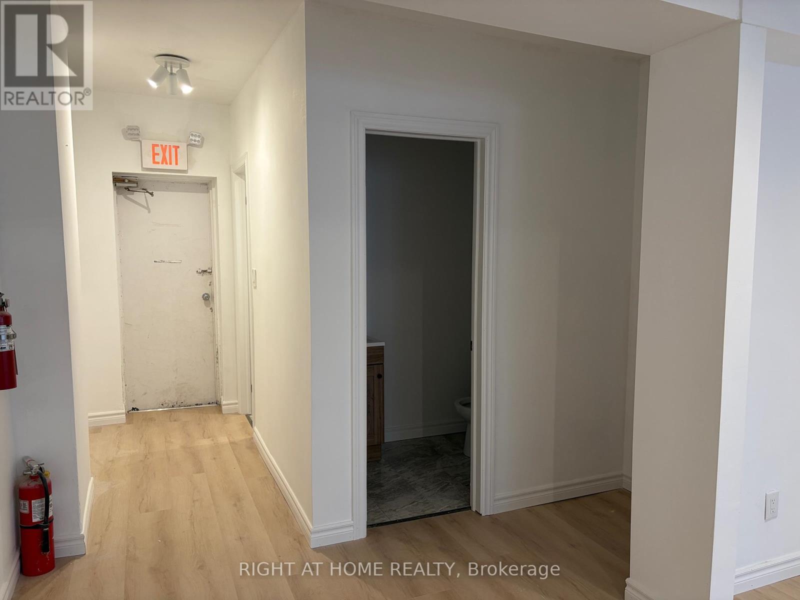 2nd Floor - 575 Yonge Street, Toronto, Ontario  M4Y 1Z2 - Photo 5 - C12324859