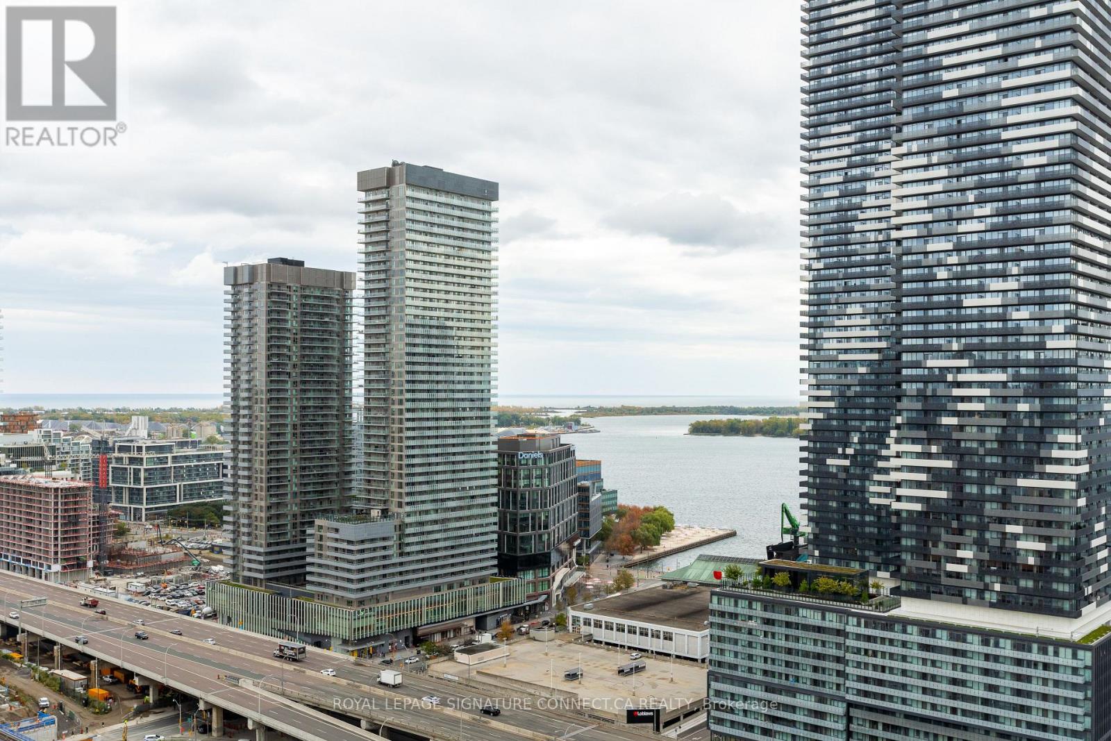 2703 - 2a Church Street, Toronto, Ontario  M5E 0E1 - Photo 7 - C12579964