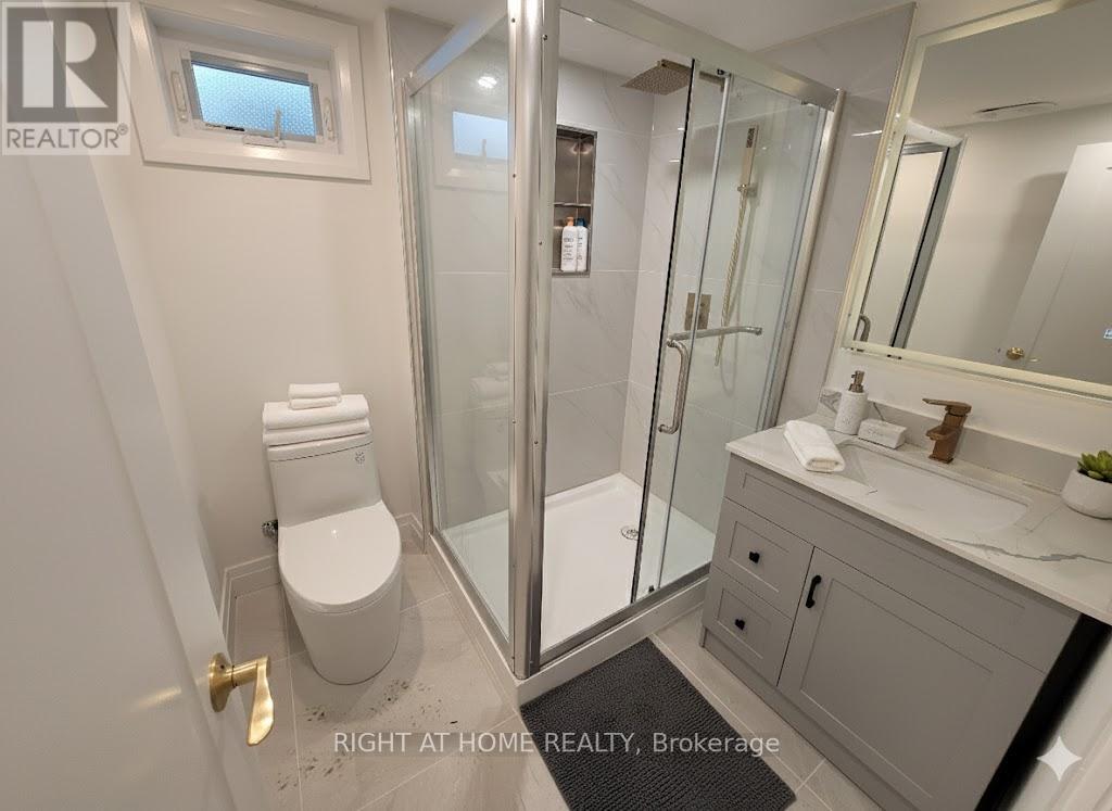 347 Boisdale Avenue, Richmond Hill, Ontario L4C 1R4 - Photo 9 - N12584386