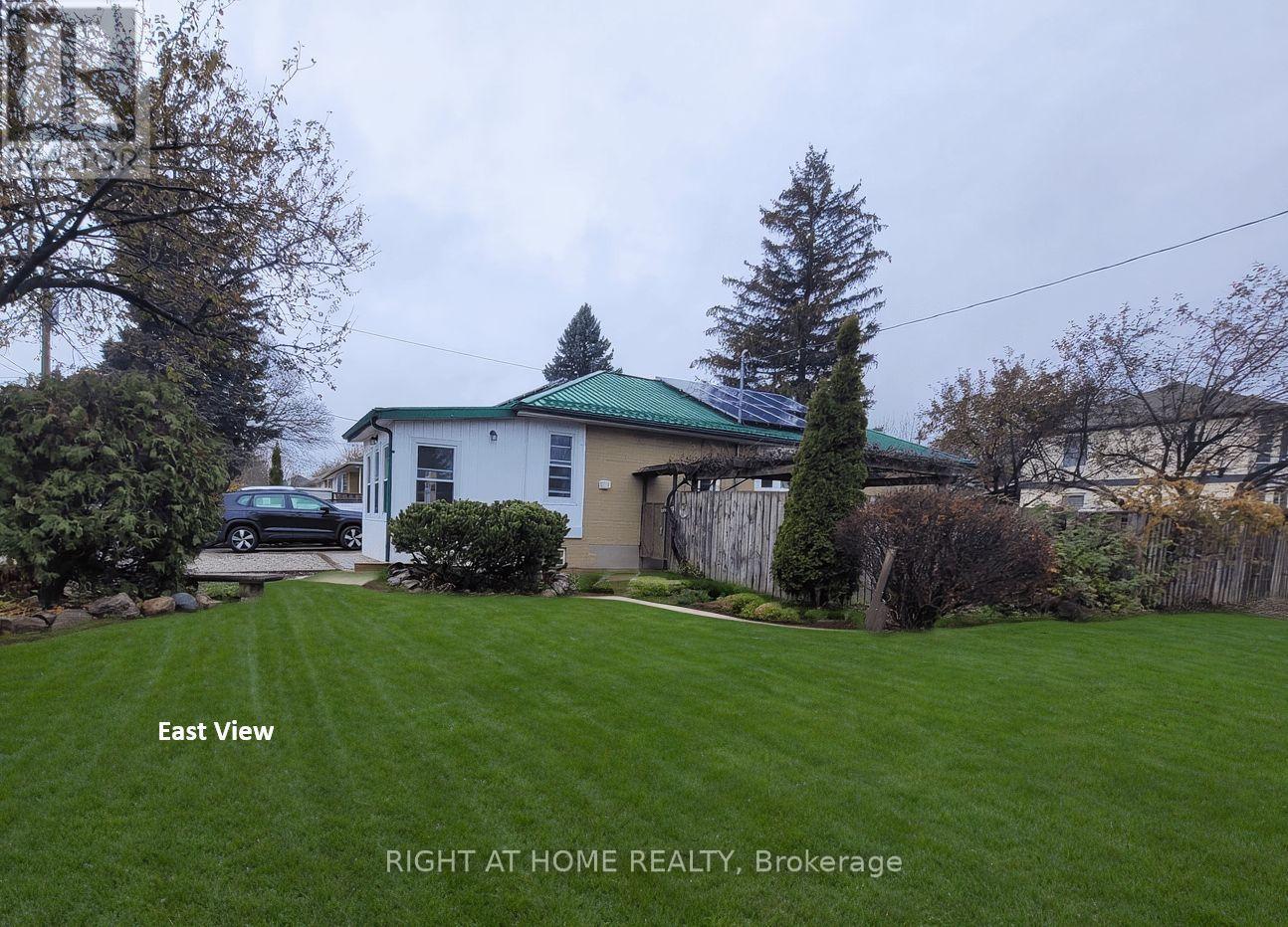 347 Boisdale Avenue, Richmond Hill, Ontario  L4C 1R4 - Photo 2 - N12584386