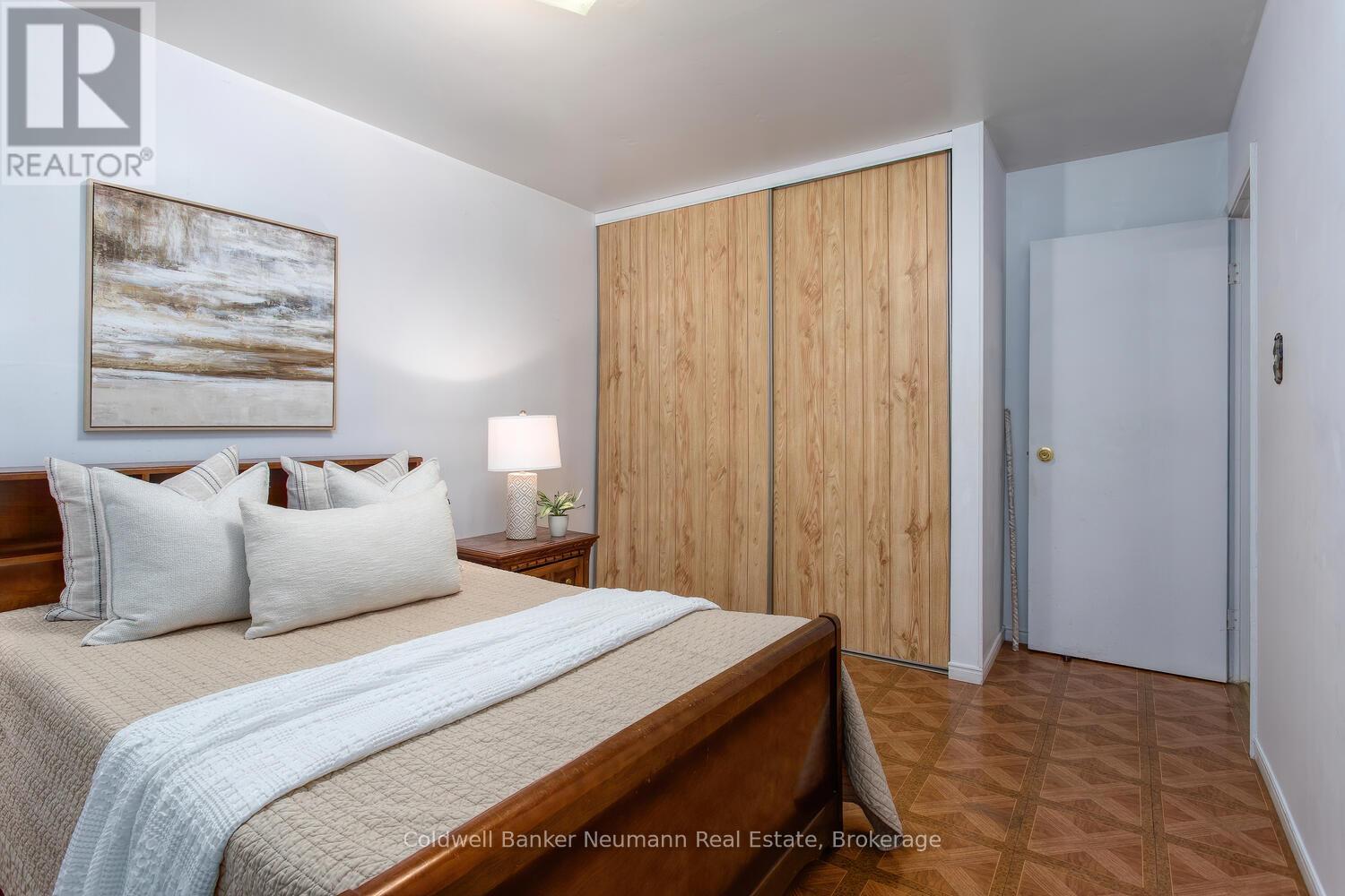 169 Country Club Drive, Guelph, Ontario  N1E 3K8 - Photo 15 - X12525236