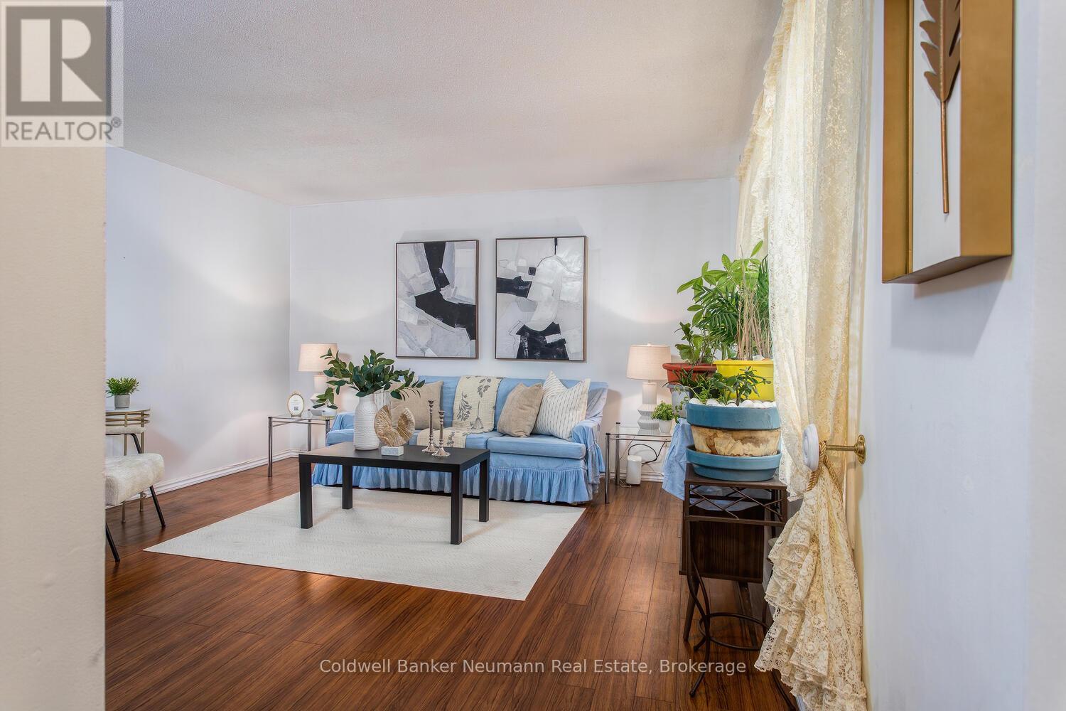 169 Country Club Drive, Guelph, Ontario  N1E 3K8 - Photo 5 - X12525236