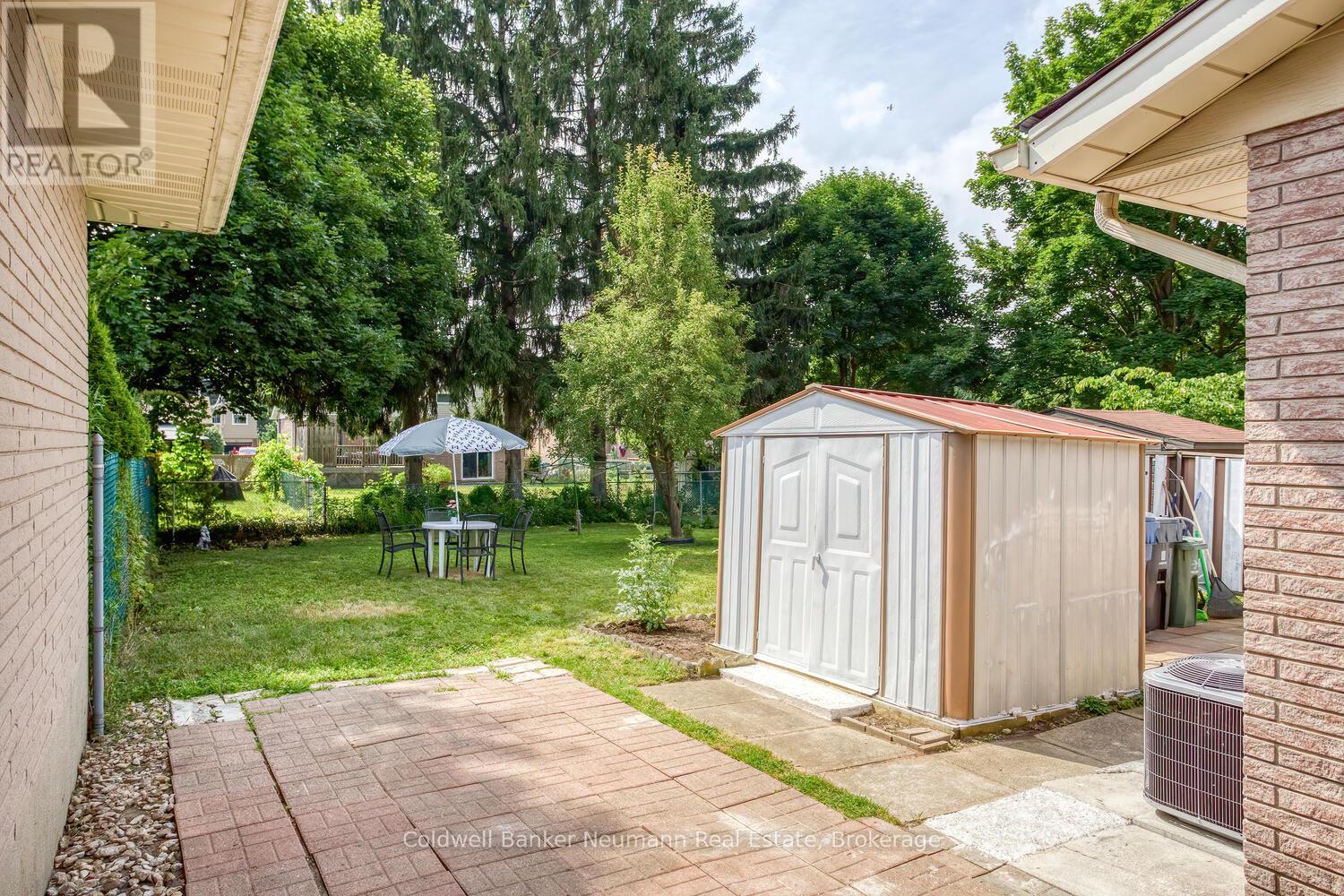 169 Country Club Drive, Guelph, Ontario  N1E 3K8 - Photo 36 - X12525236