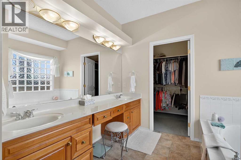 108 Hamptons Heights Nw, Calgary, Alberta  T3A 5S1 - Photo 31 - A2263257