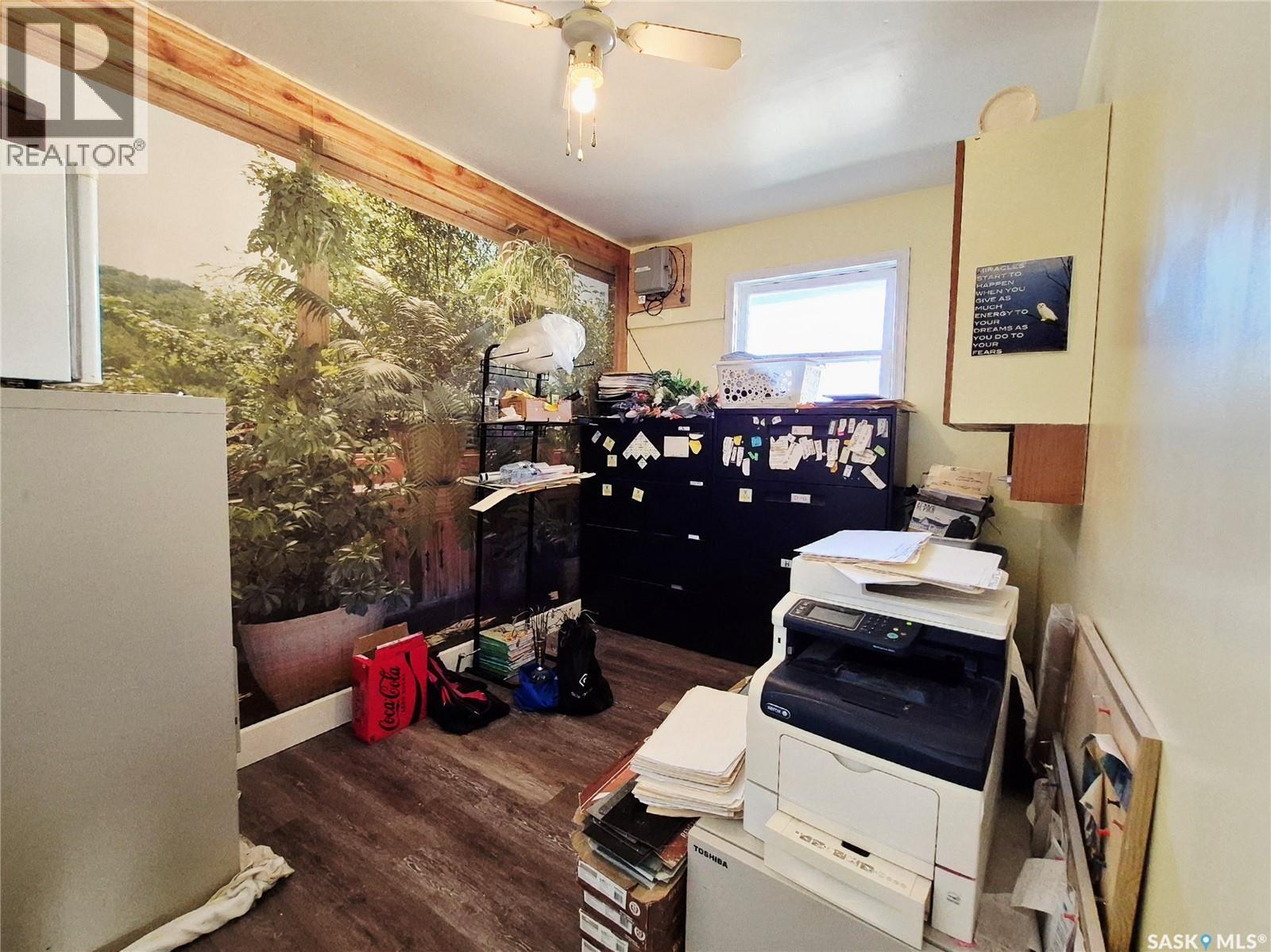 505 Centre Street, Shaunavon, Saskatchewan  S0N 2M0 - Photo 12 - SK024850