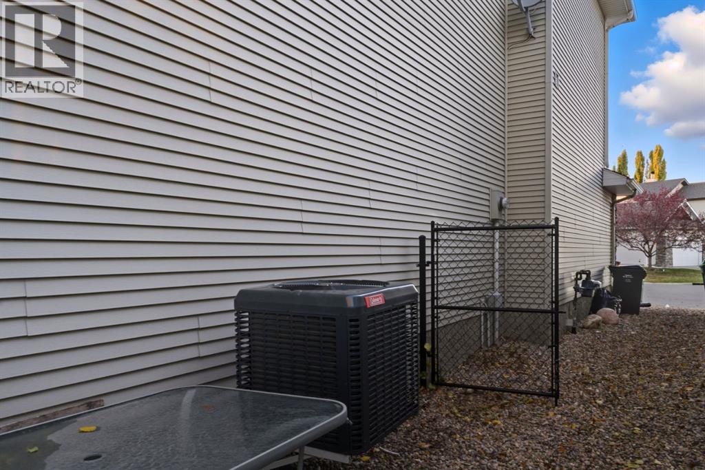 64 Cougarstone Square Sw, Calgary, Alberta  T3H 5J4 - Photo 40 - A2272775