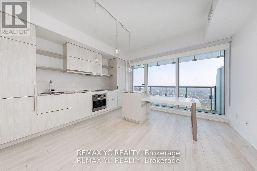 5104 - 197 Yonge Street, Toronto, Ontario  M5B 1M4 - Photo 2 - C12584900