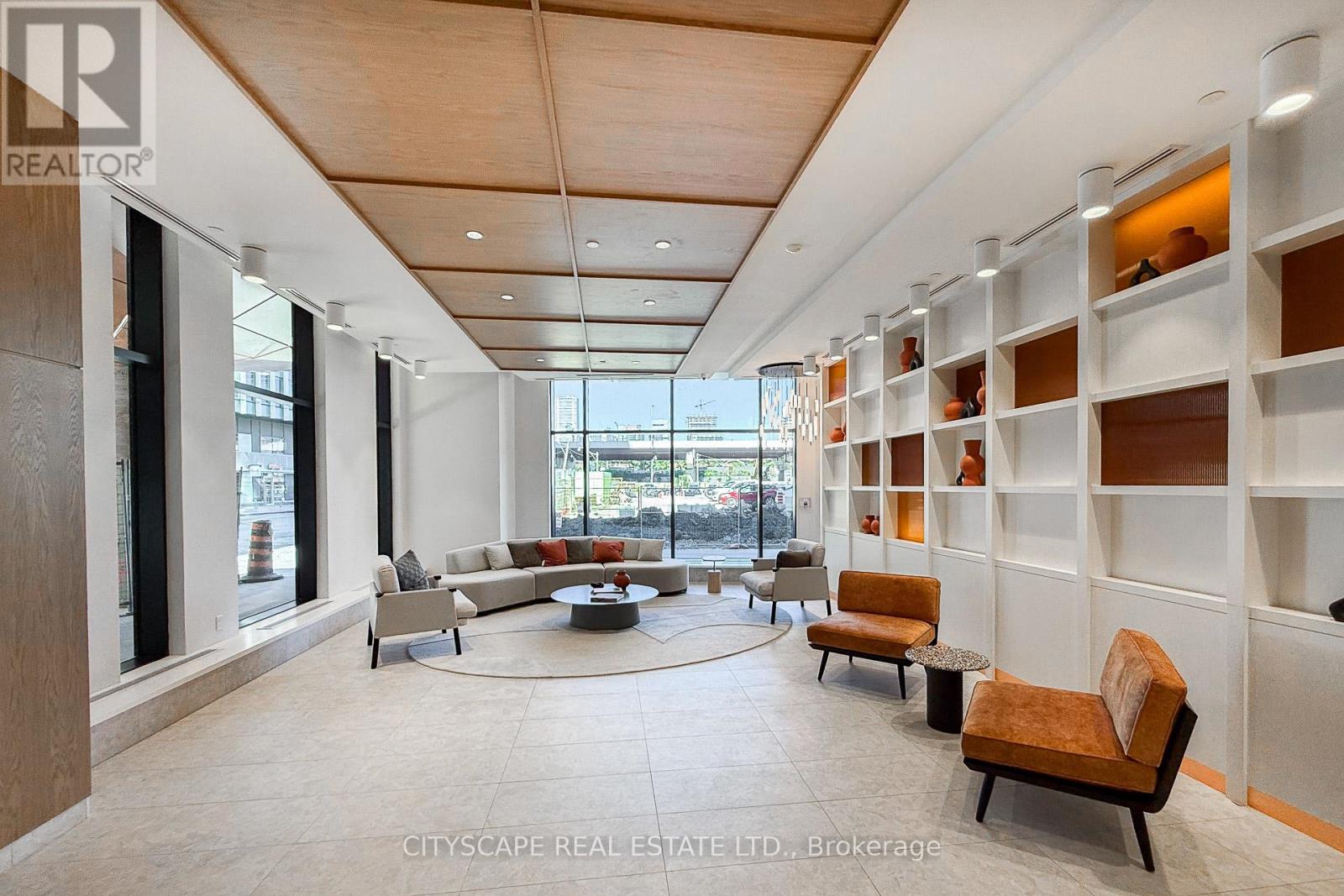 2013 - 15 RICHARDSON STREET S, Toronto, Ontario