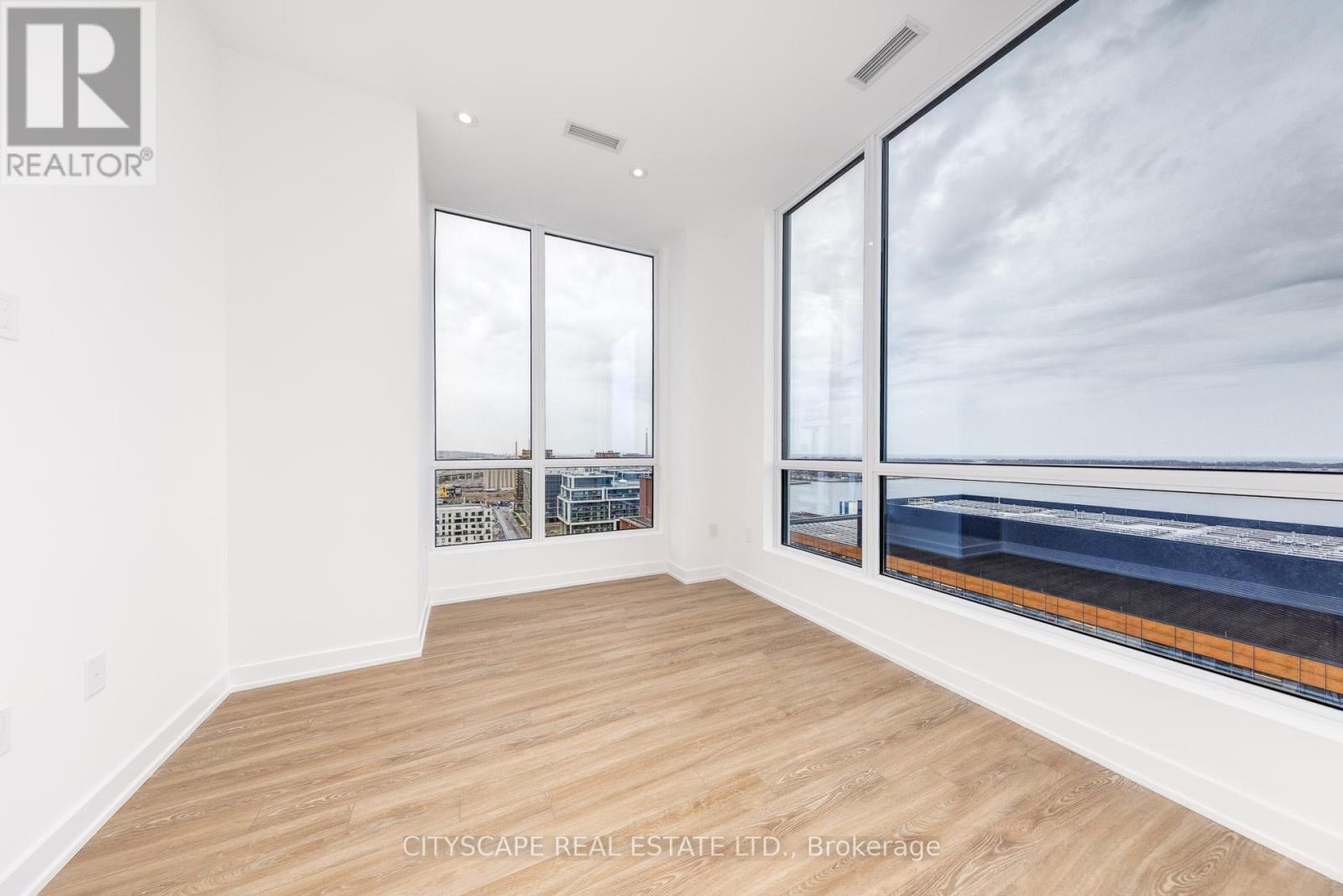 2013 - 15 Richardson Street S, Toronto, Ontario  M5A 0Y5 - Photo 14 - C12584908