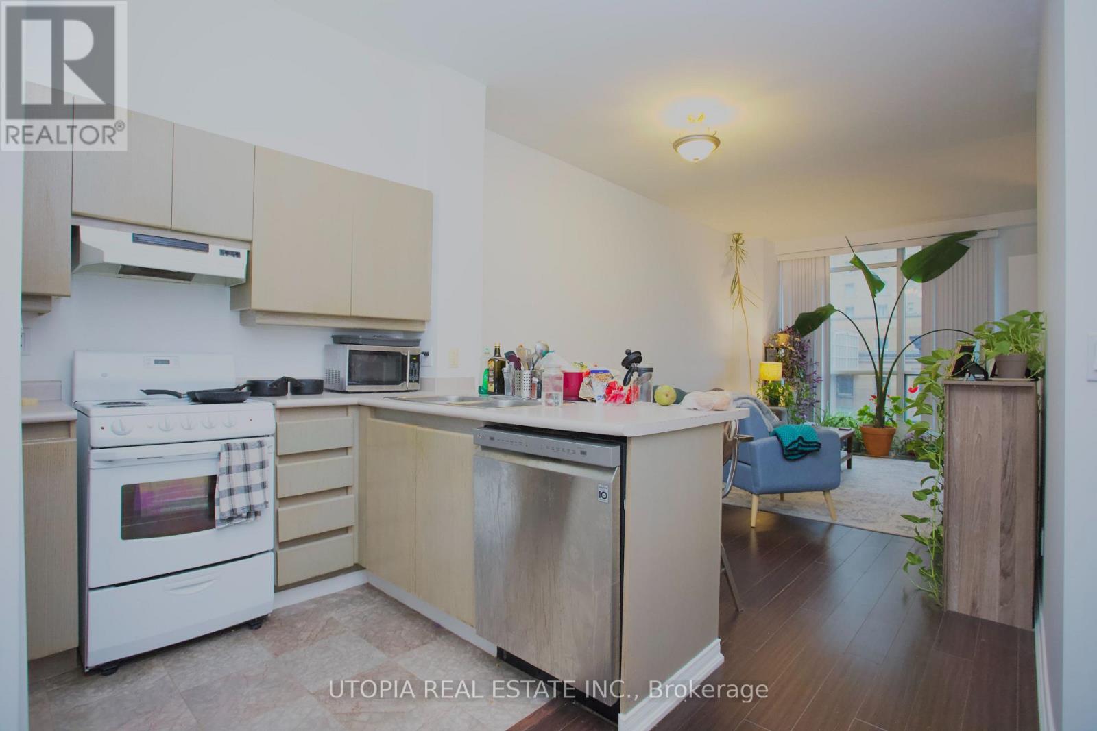 1017 - 7 King Street E, Toronto, Ontario  M5C 1B2 - Photo 14 - C12585022
