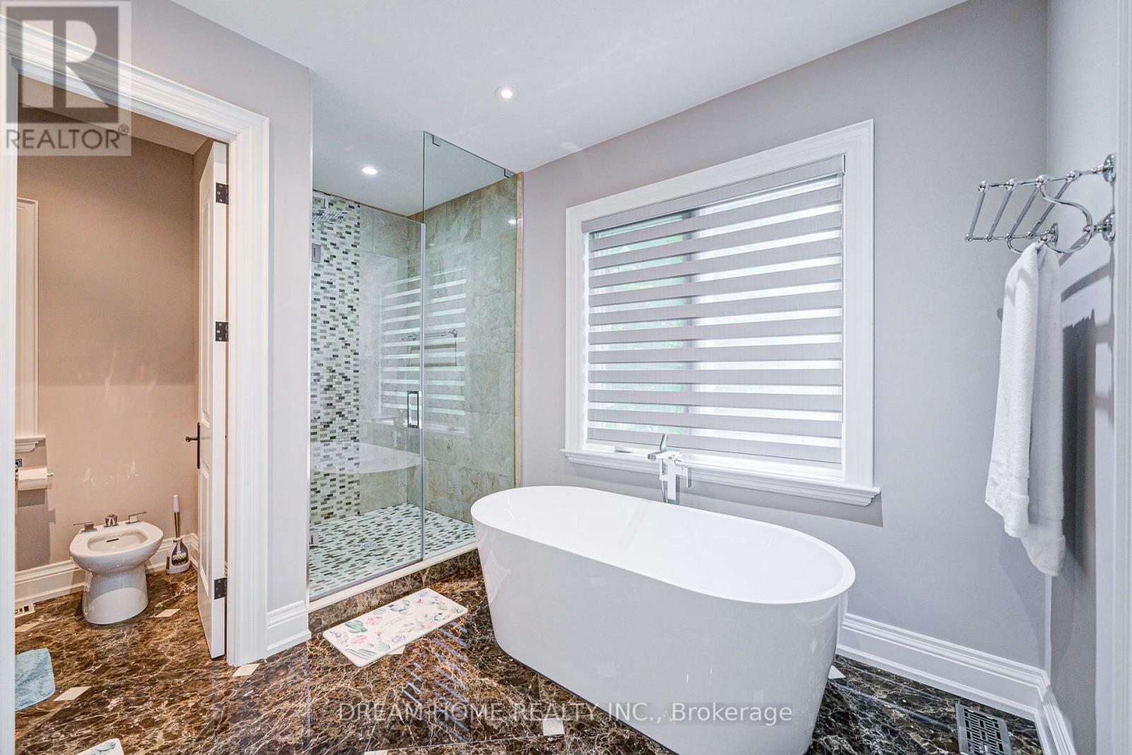 22 Leona Drive, Toronto, Ontario  M2N 4V5 - Photo 22 - C12585036