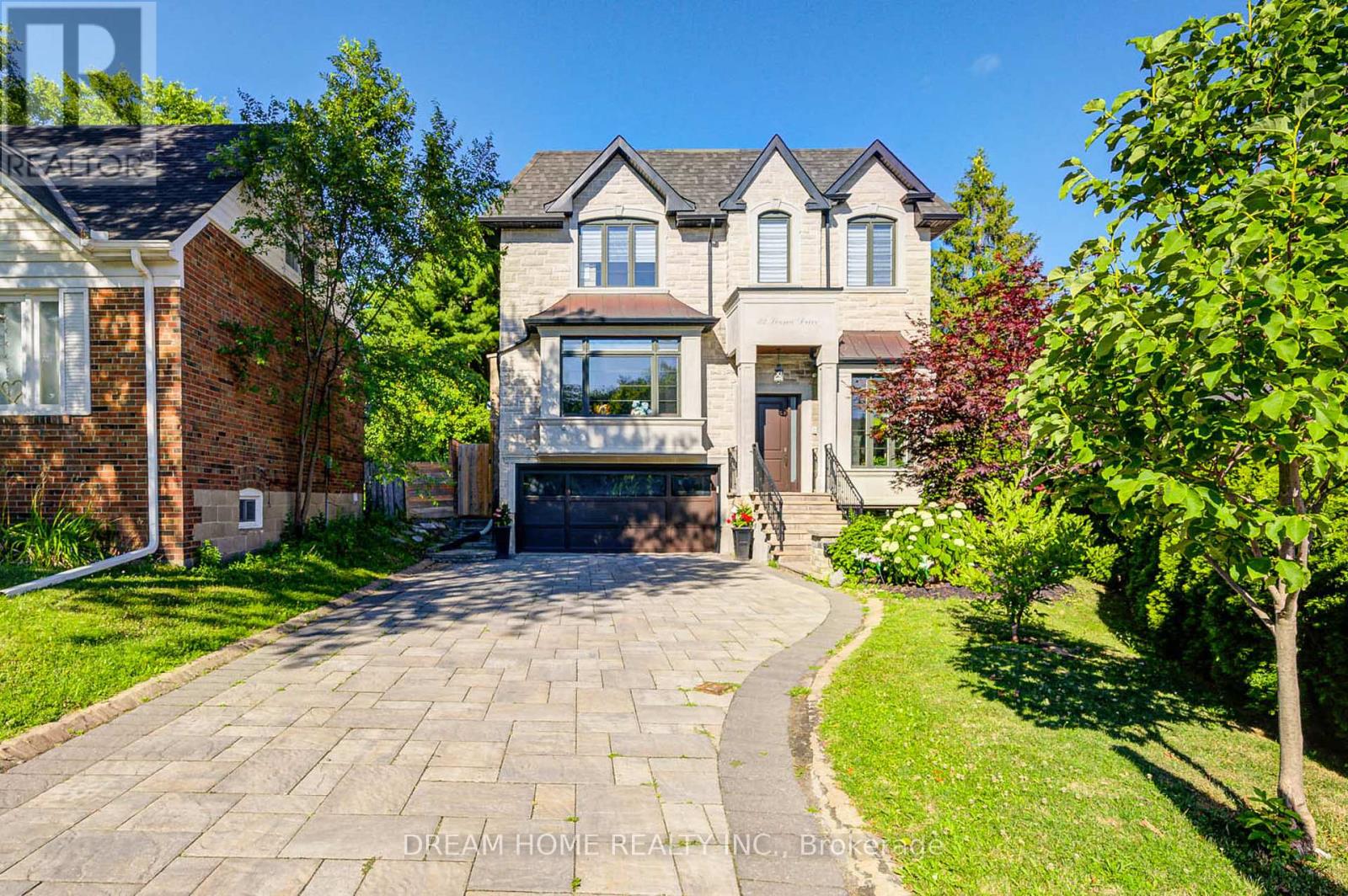 22 Leona Drive, Toronto, Ontario  M2N 4V5 - Photo 3 - C12585036