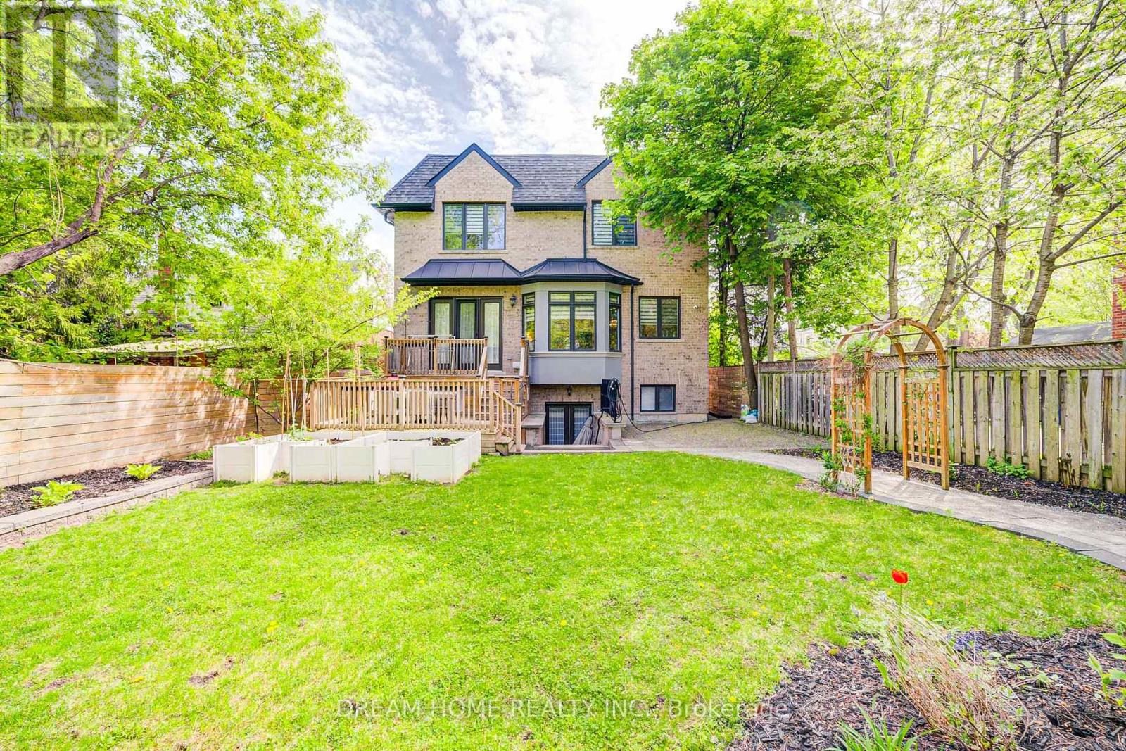 22 Leona Drive, Toronto, Ontario  M2N 4V5 - Photo 38 - C12585036